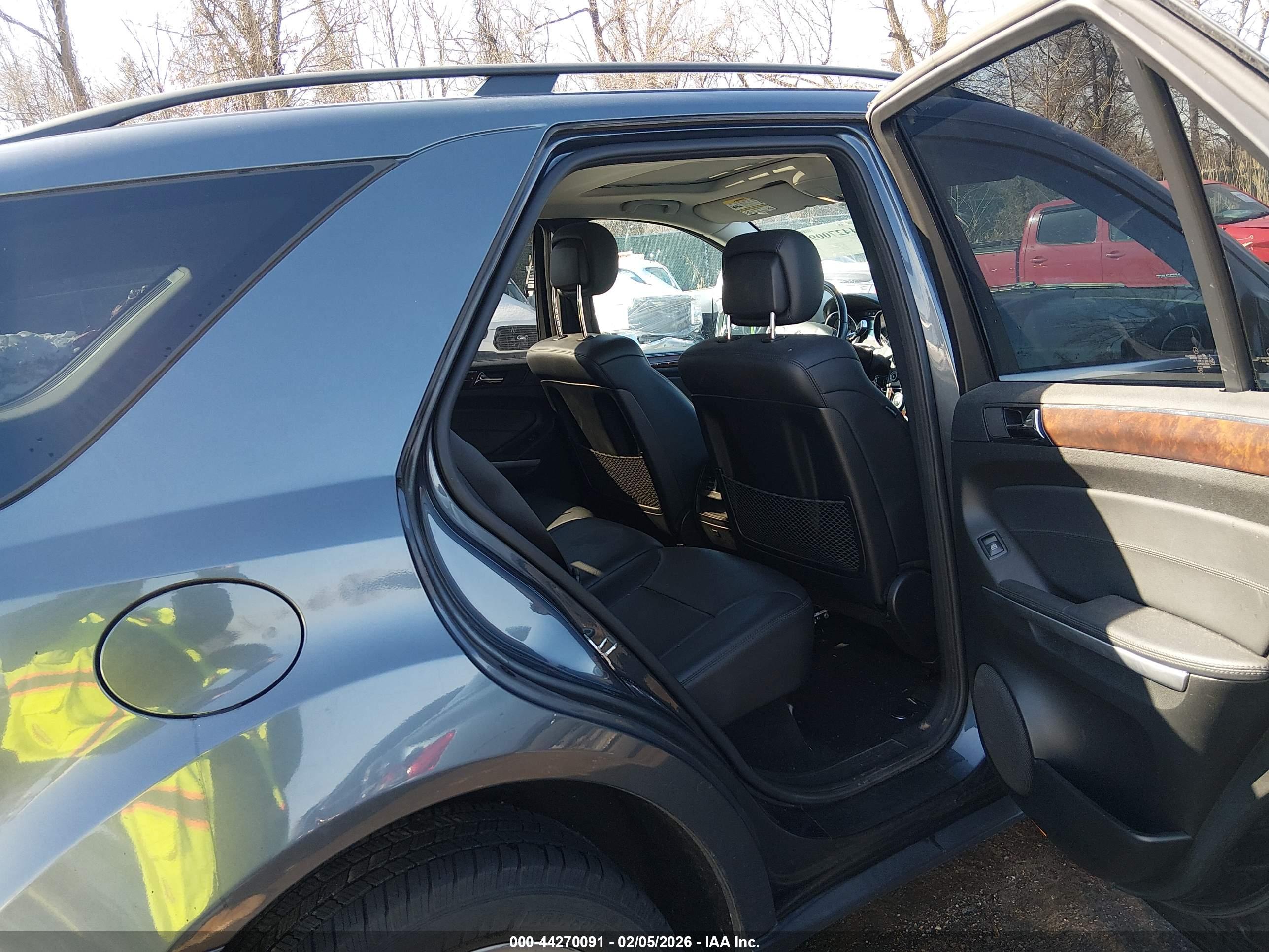 MERCEDES-BENZ ML image 8