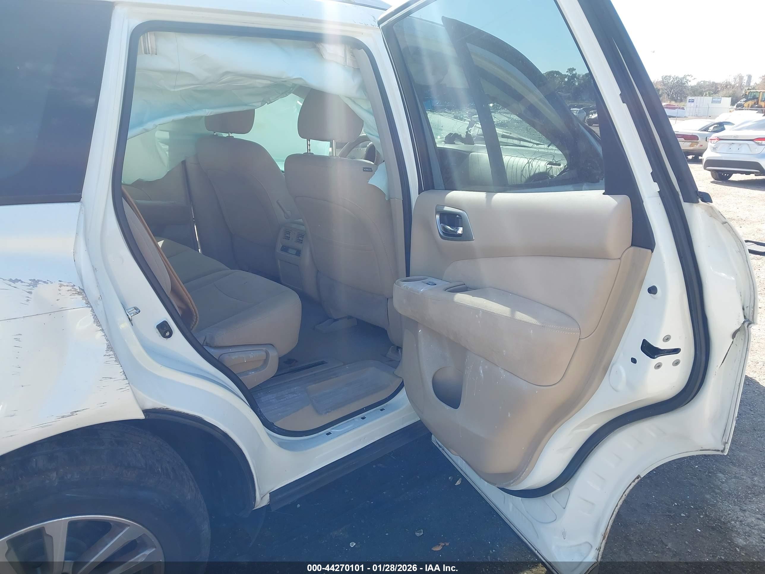 NISSAN PATHFINDER image 8