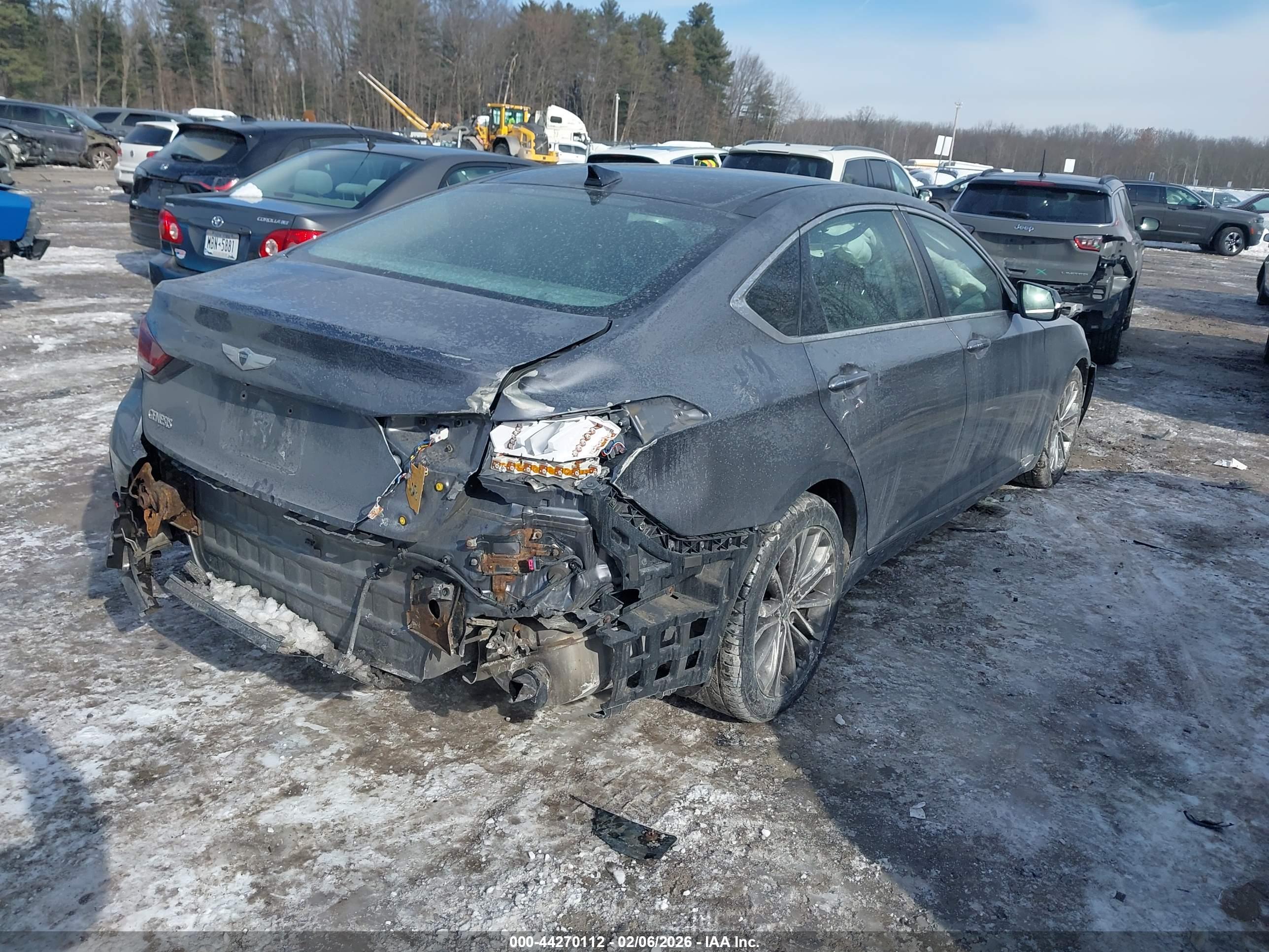 HYUNDAI GENESIS image 4