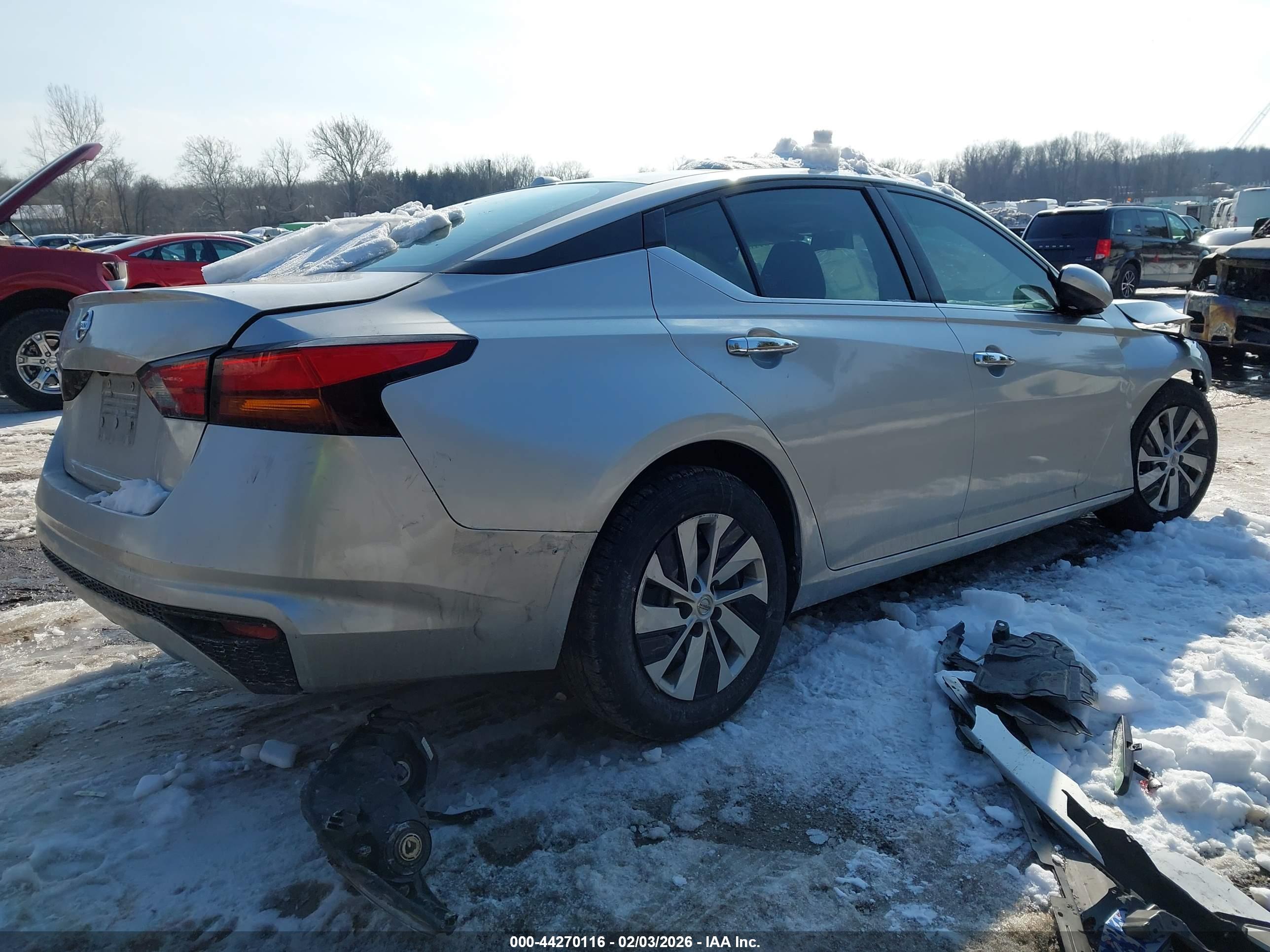 NISSAN ALTIMA image 4