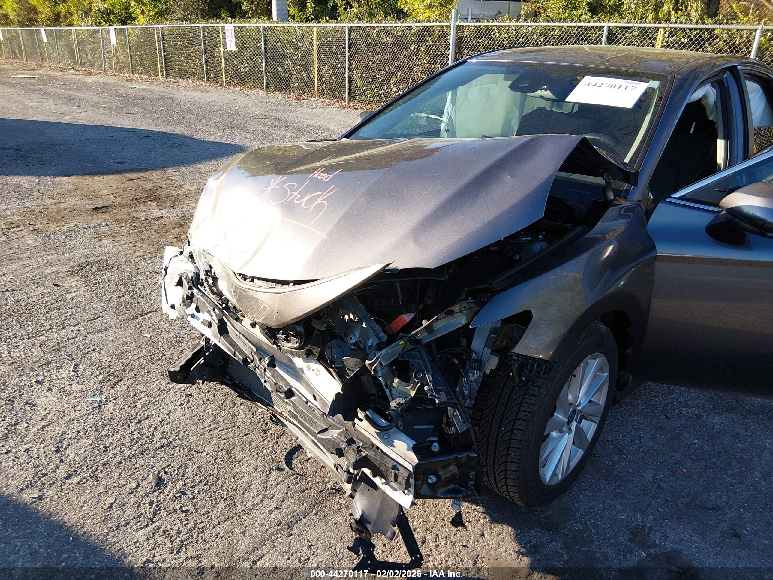 TOYOTA CAMRY image 6