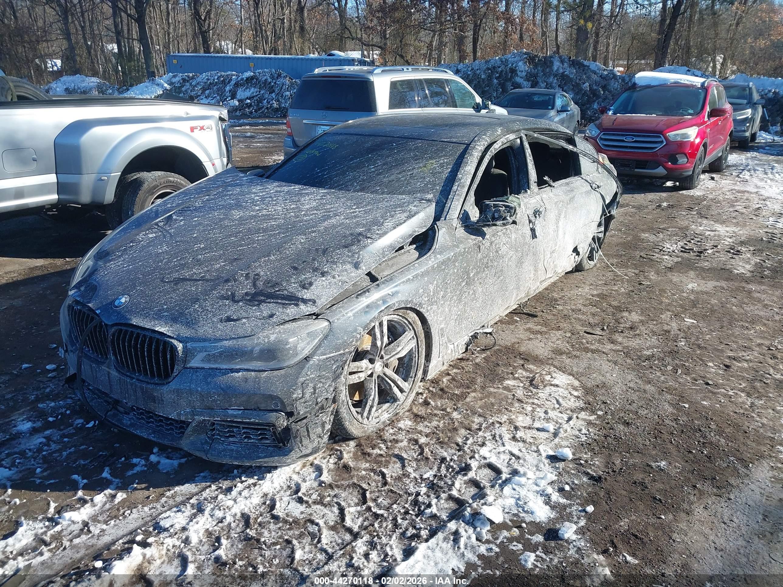 BMW 750I image 2
