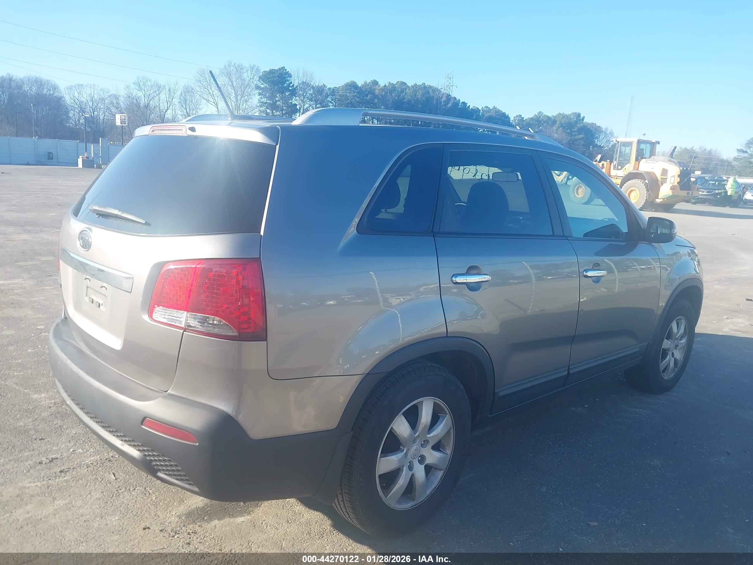 KIA SORENTO image 4