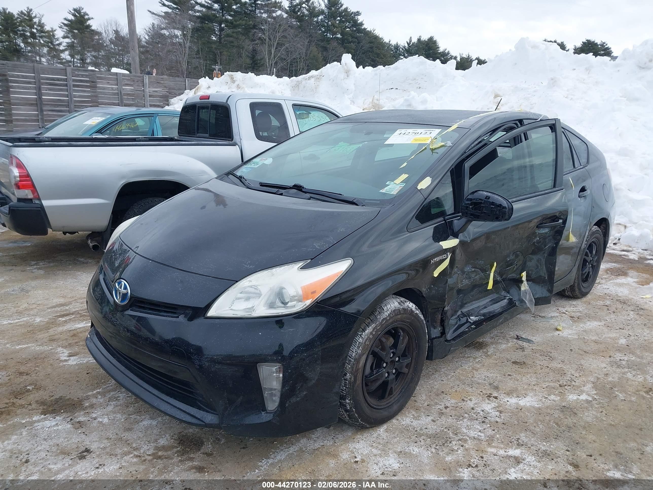 TOYOTA PRIUS image 2