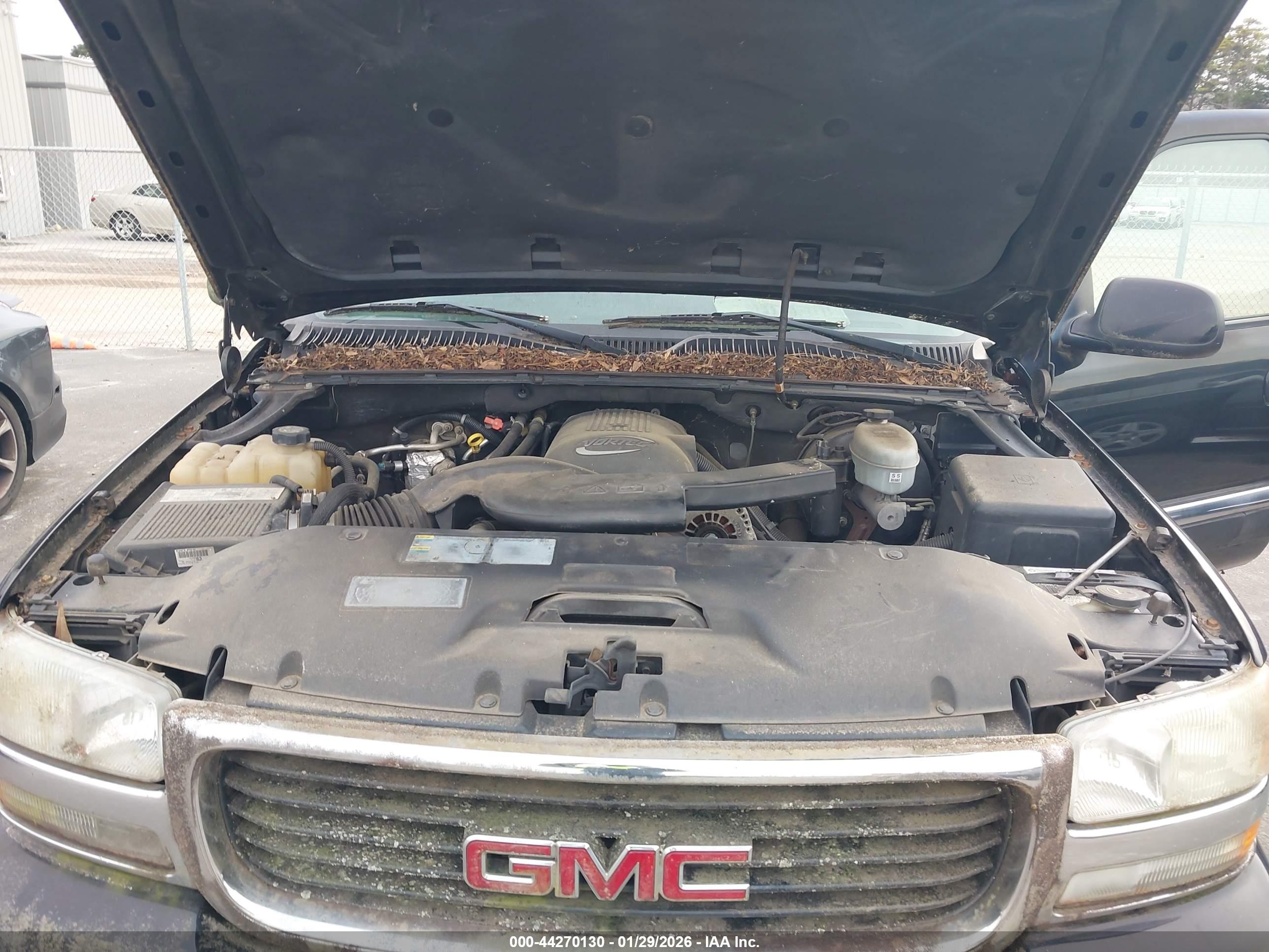 GMC YUKON image 10