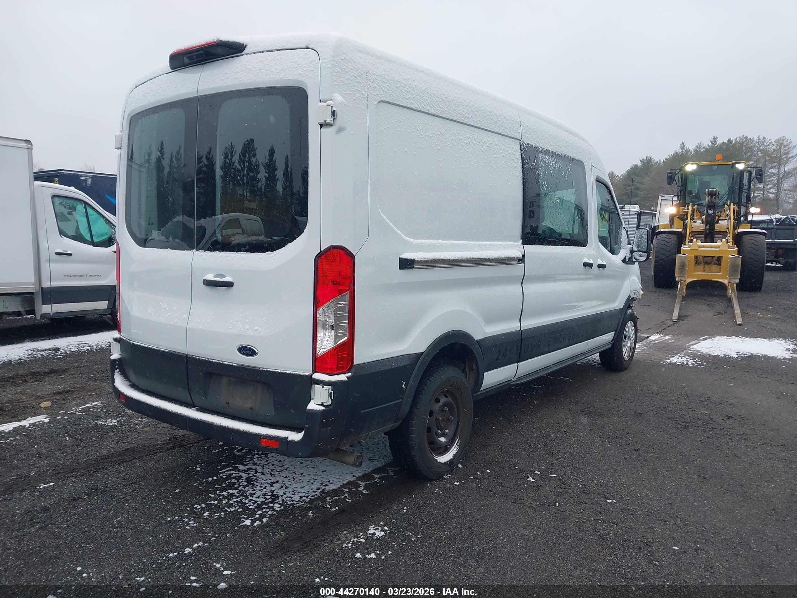 FORD TRANSIT-250 image 4