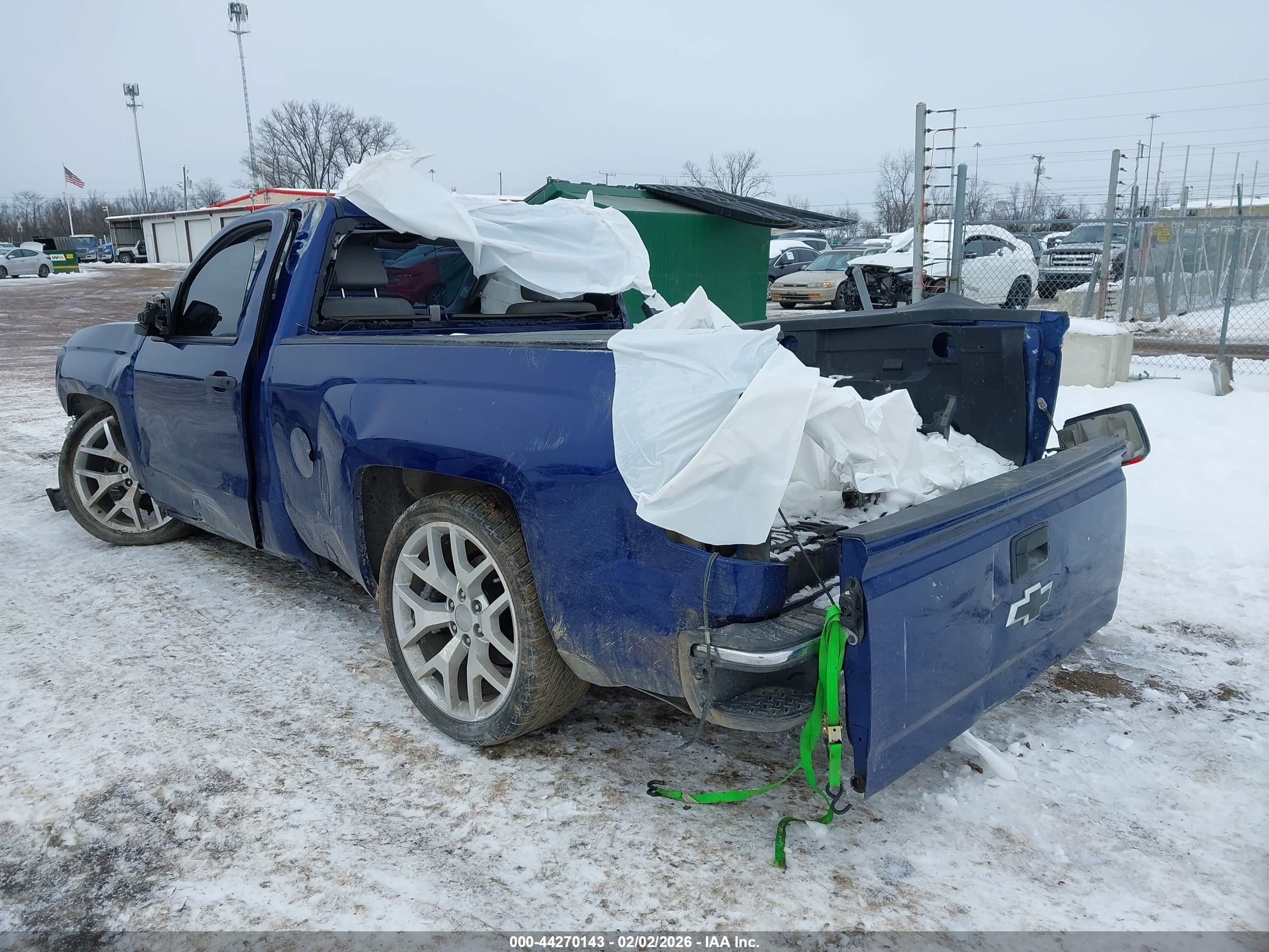 CHEVROLET SILVERADO image 3