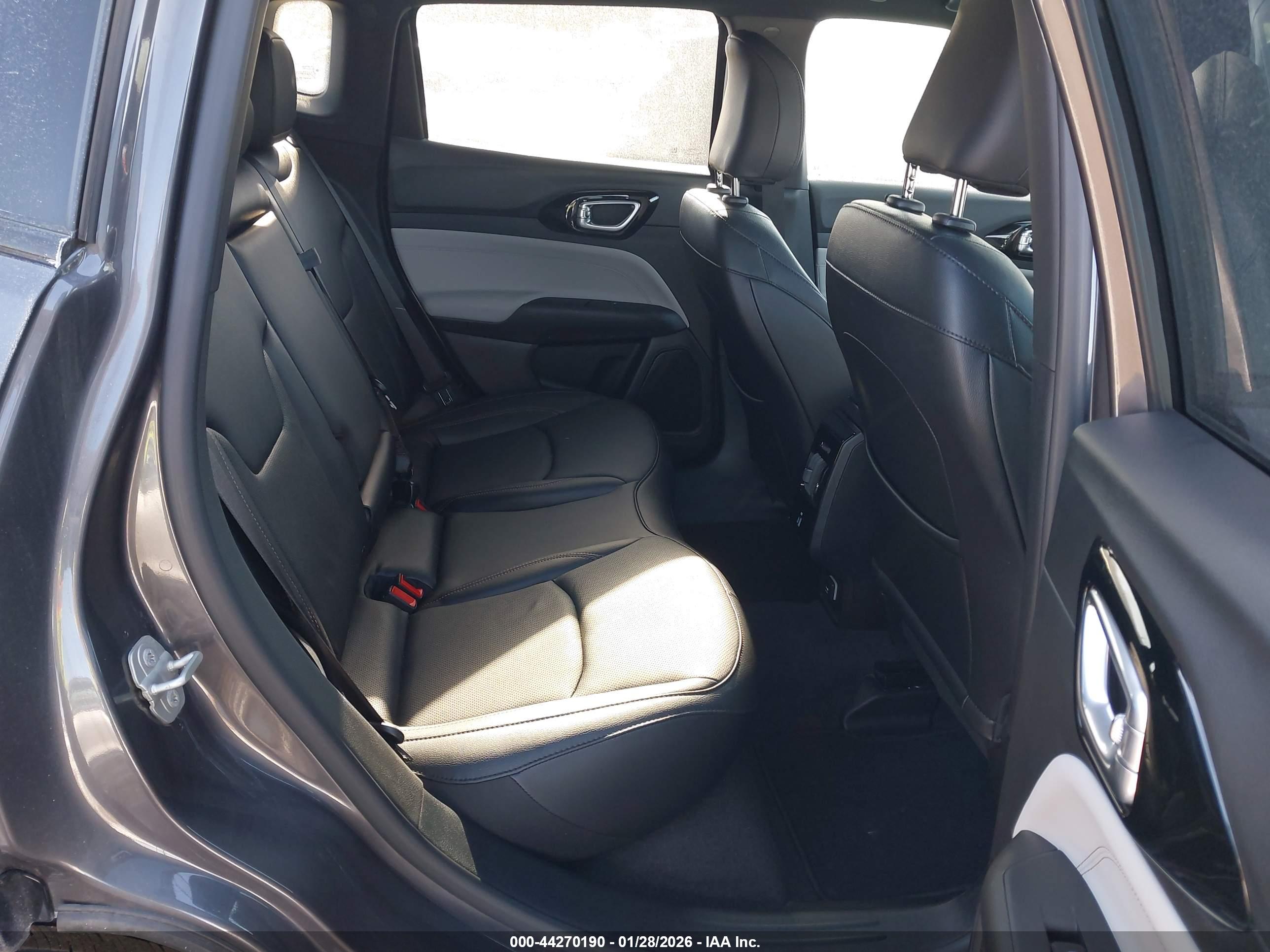 JEEP COMPASS image 8