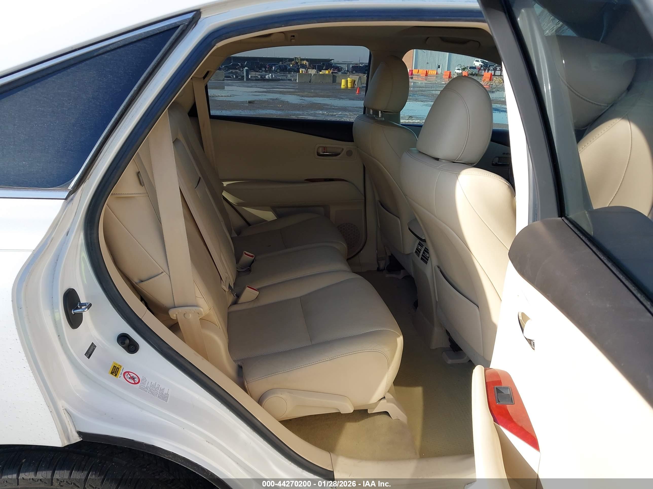LEXUS RX image 8