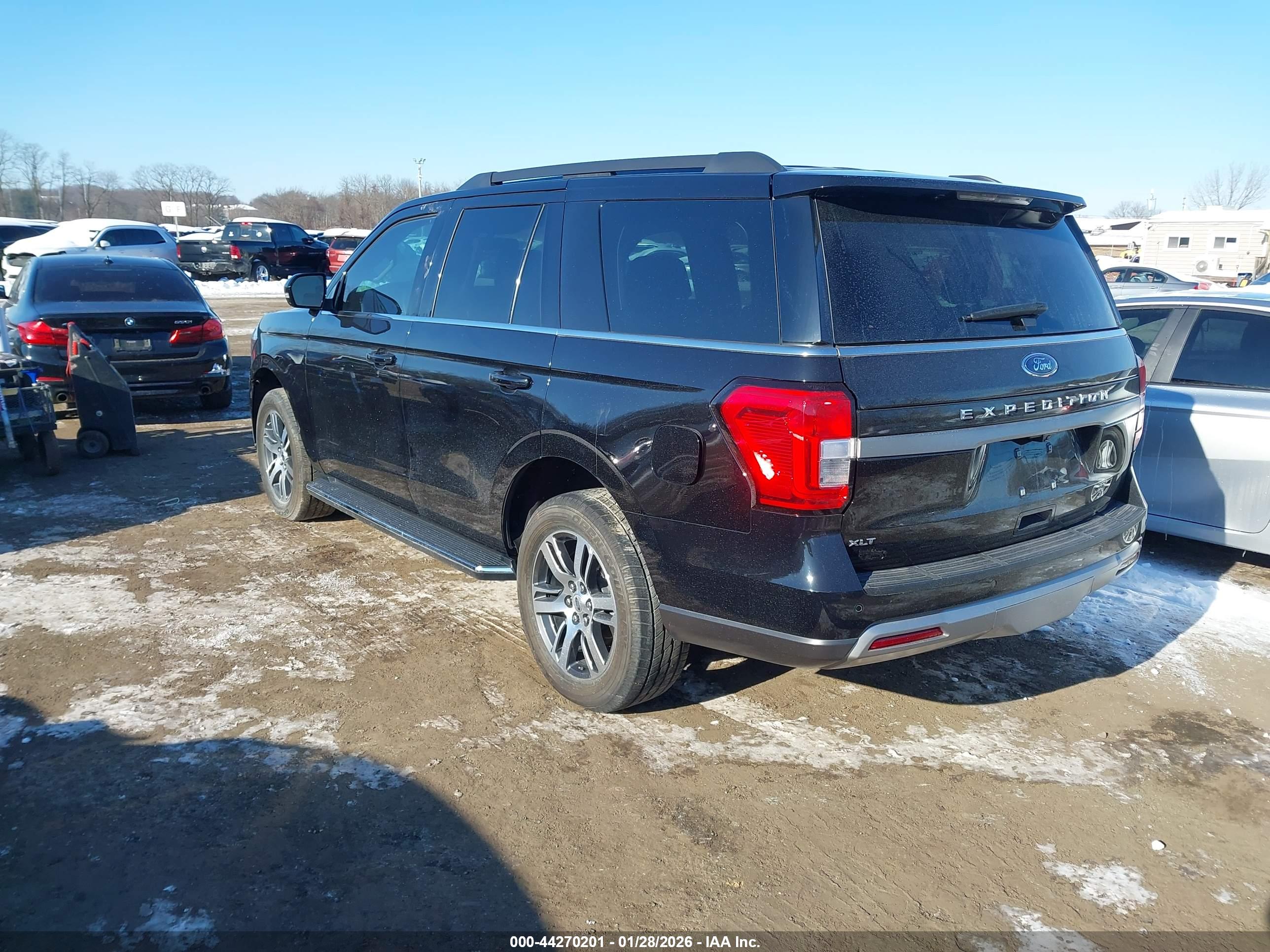 FORD EXPEDITION image 3