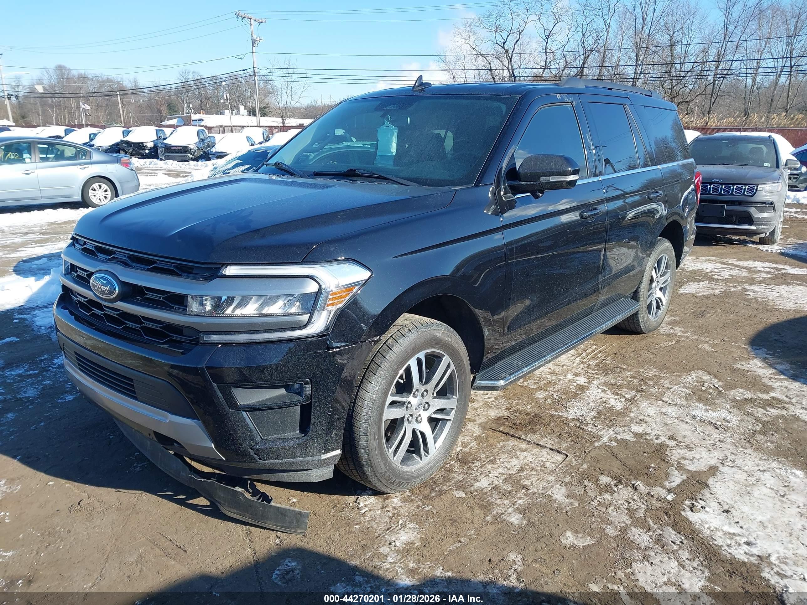 FORD EXPEDITION image 6
