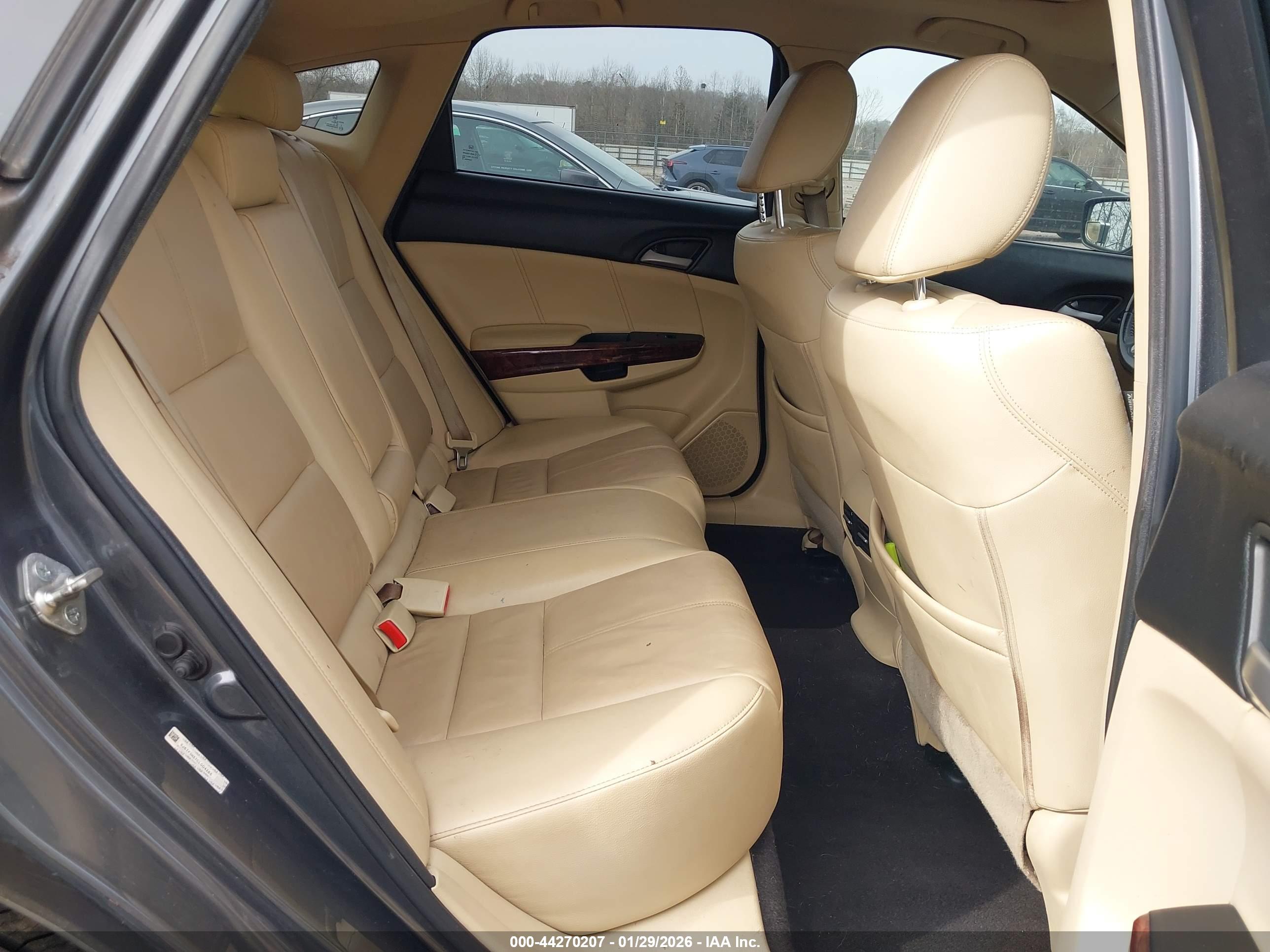 HONDA CROSSTOUR image 8