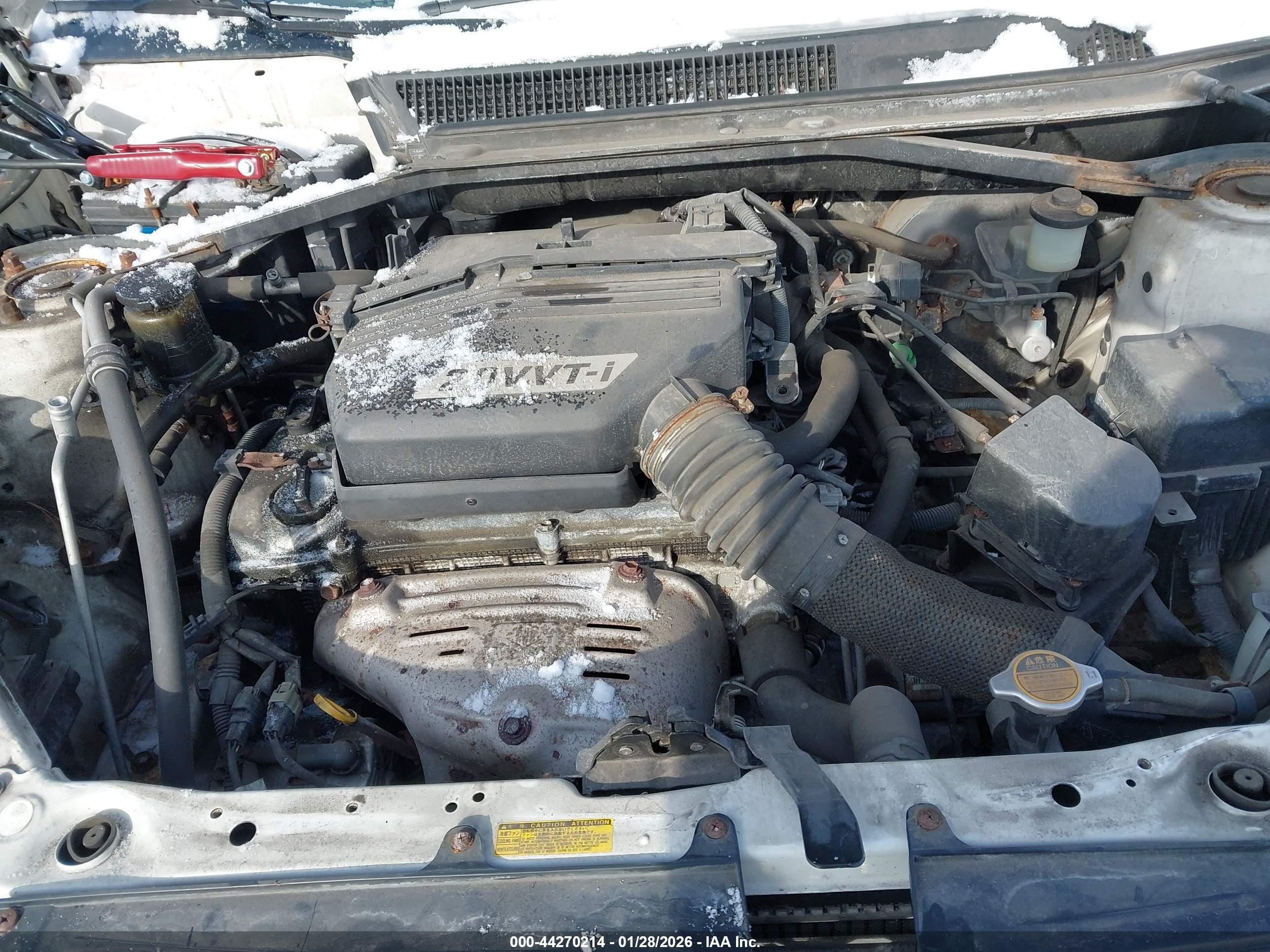 TOYOTA RAV4 image 10
