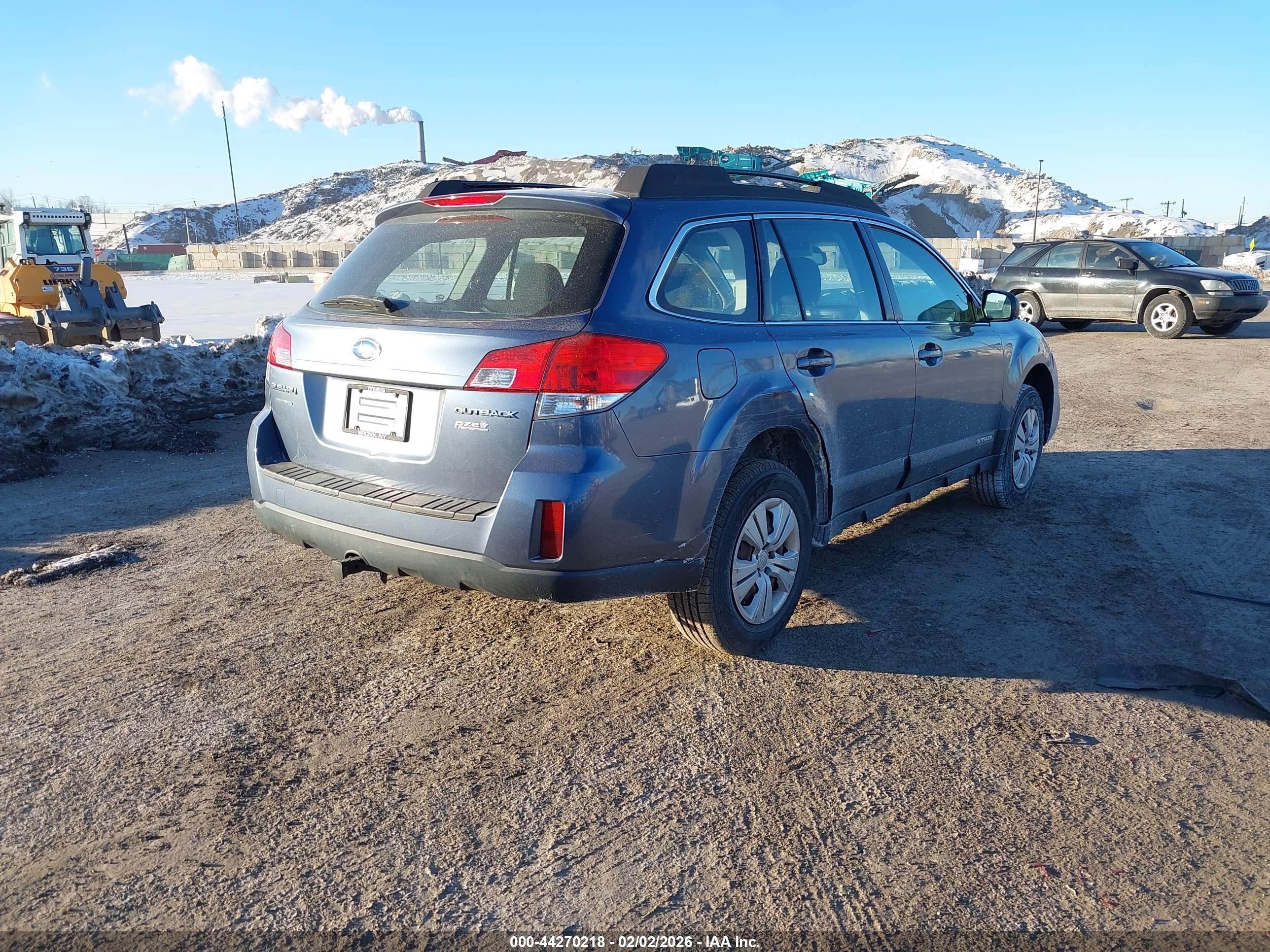 SUBARU OUTBACK image 4