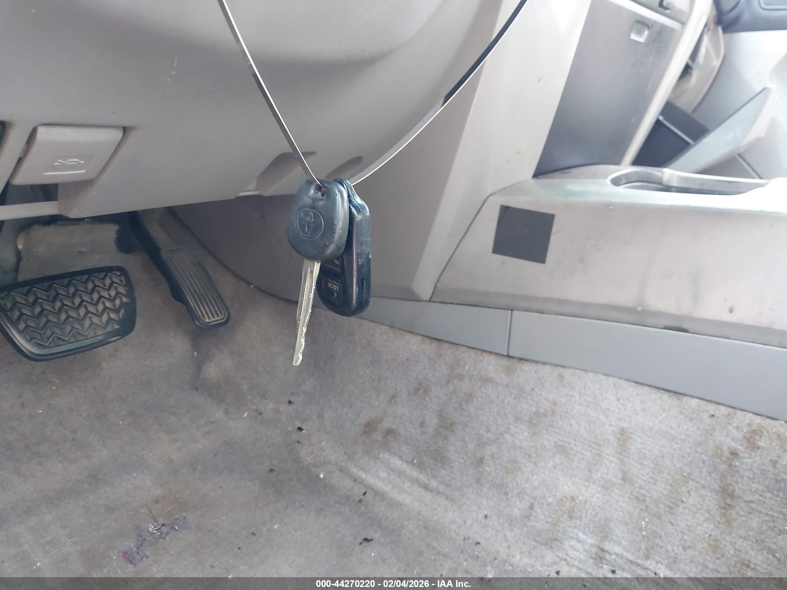 TOYOTA 4RUNNER image 11