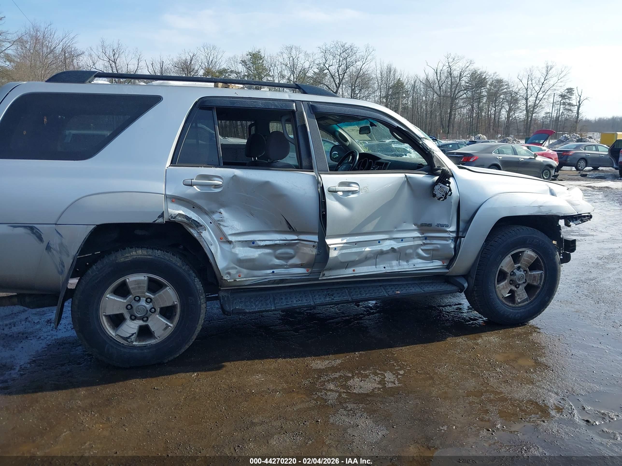TOYOTA 4RUNNER image 6