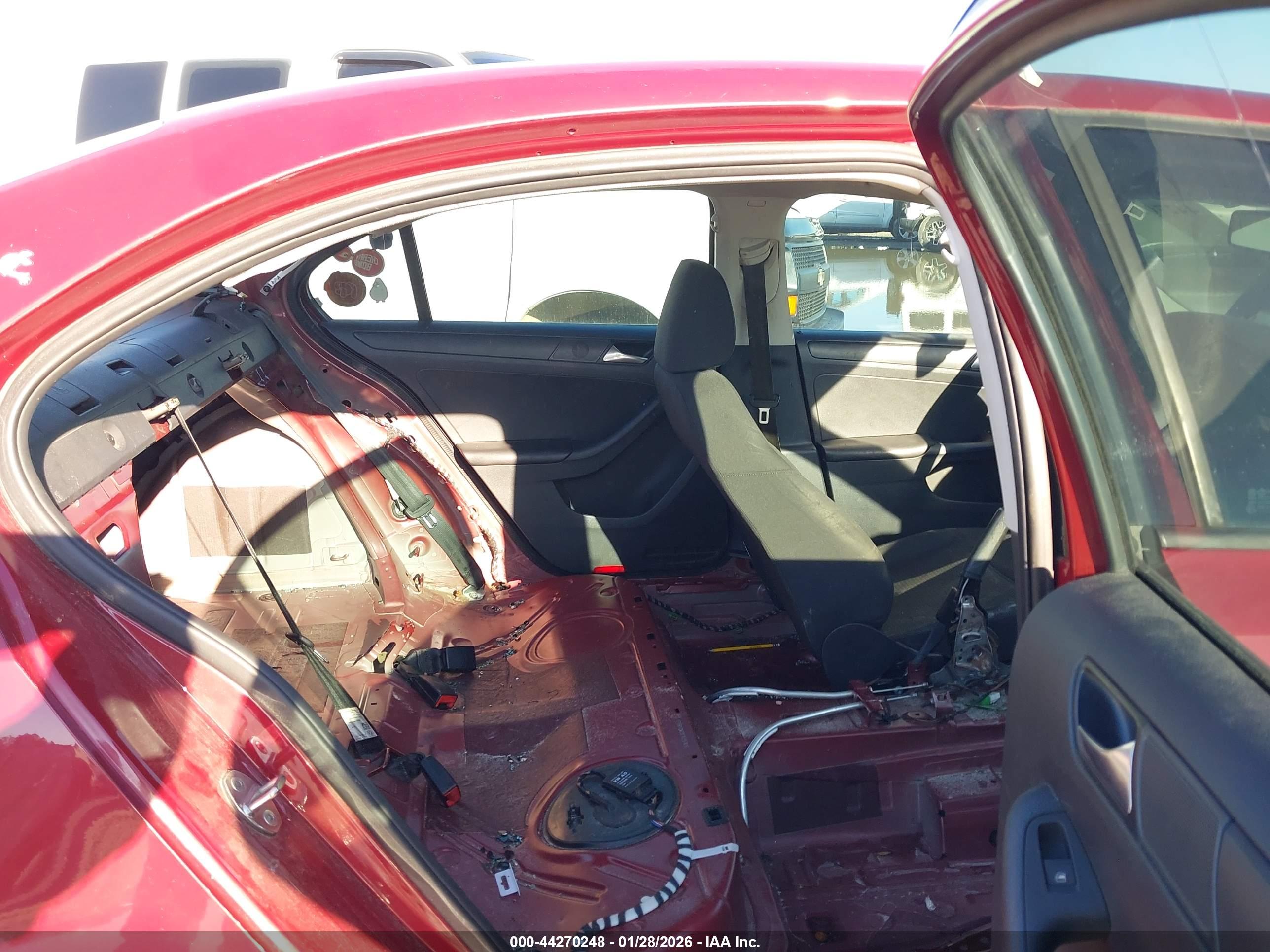 VOLKSWAGEN JETTA image 8