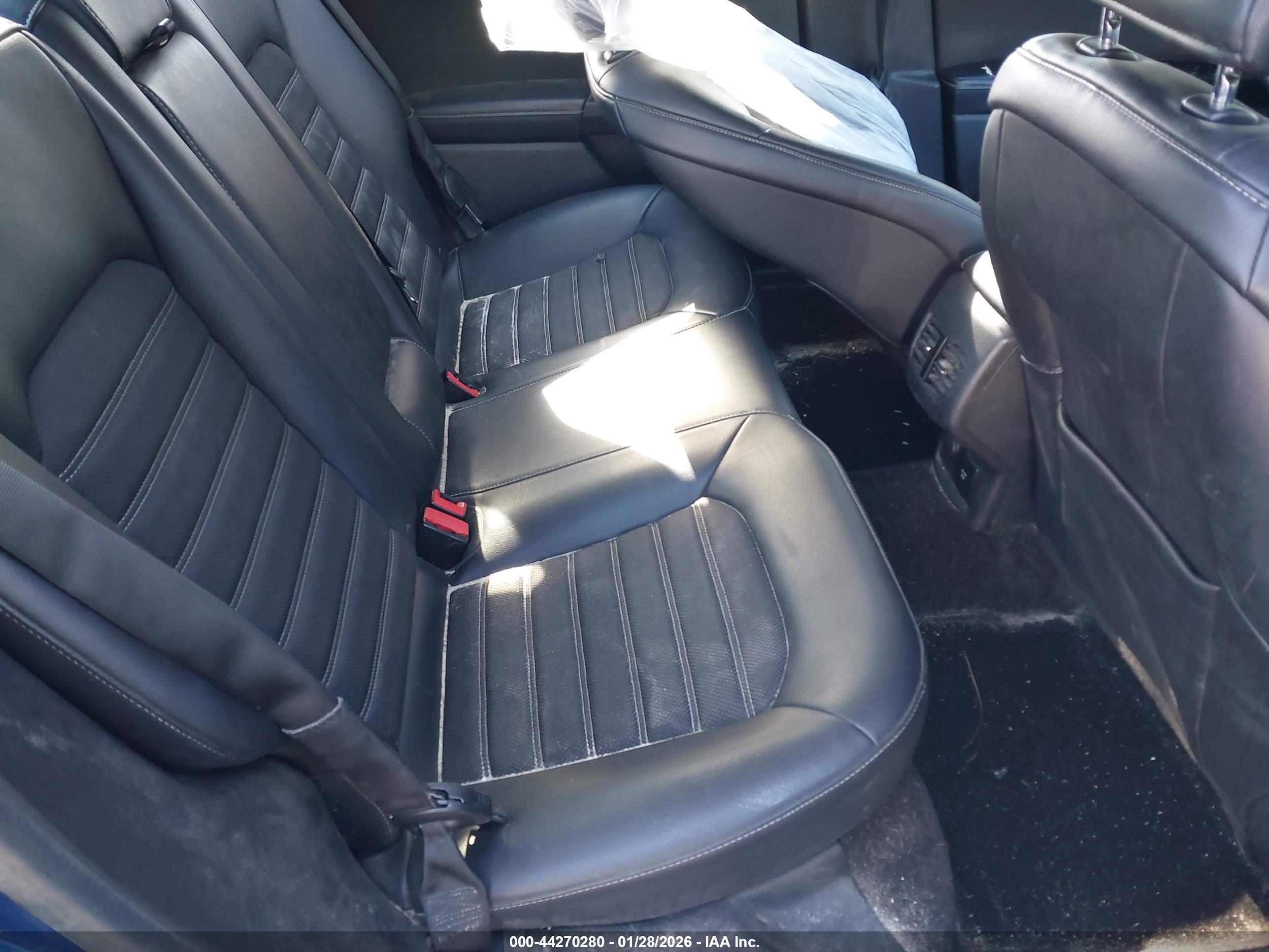 FORD FUSION image 8