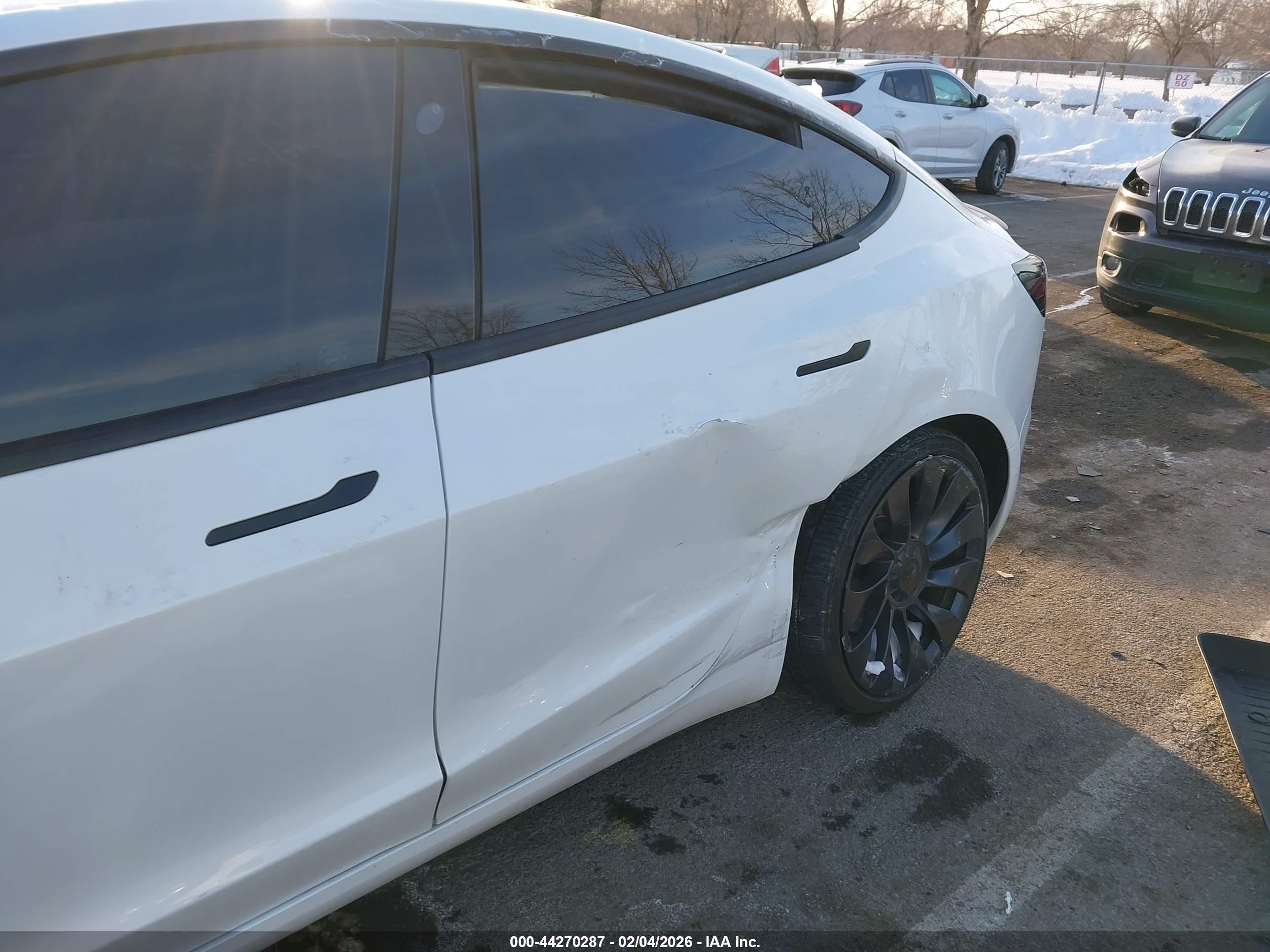 TESLA MODEL image 6