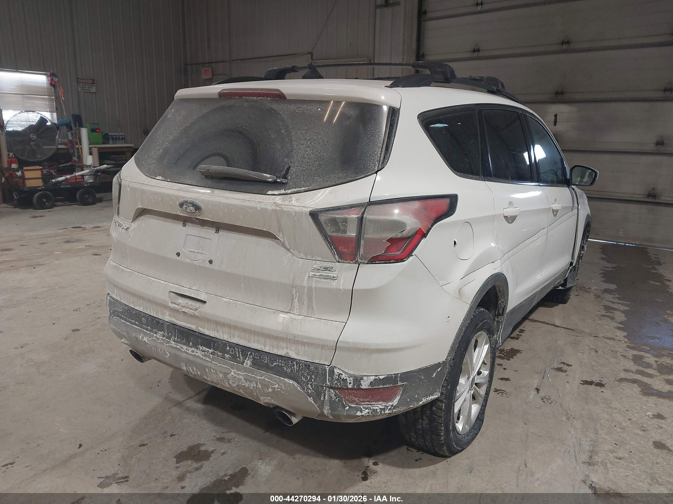 FORD ESCAPE image 4
