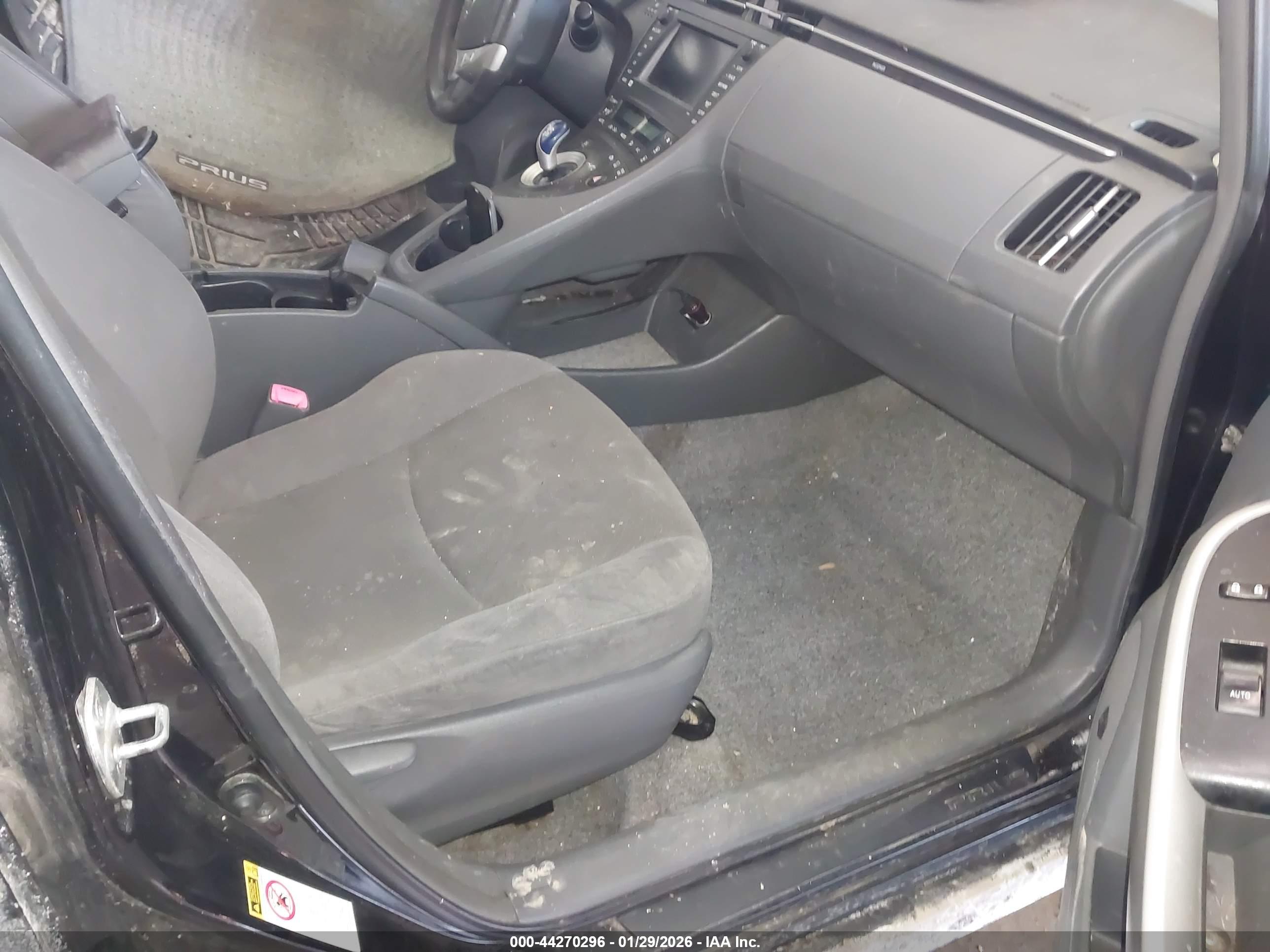 TOYOTA PRIUS image 5