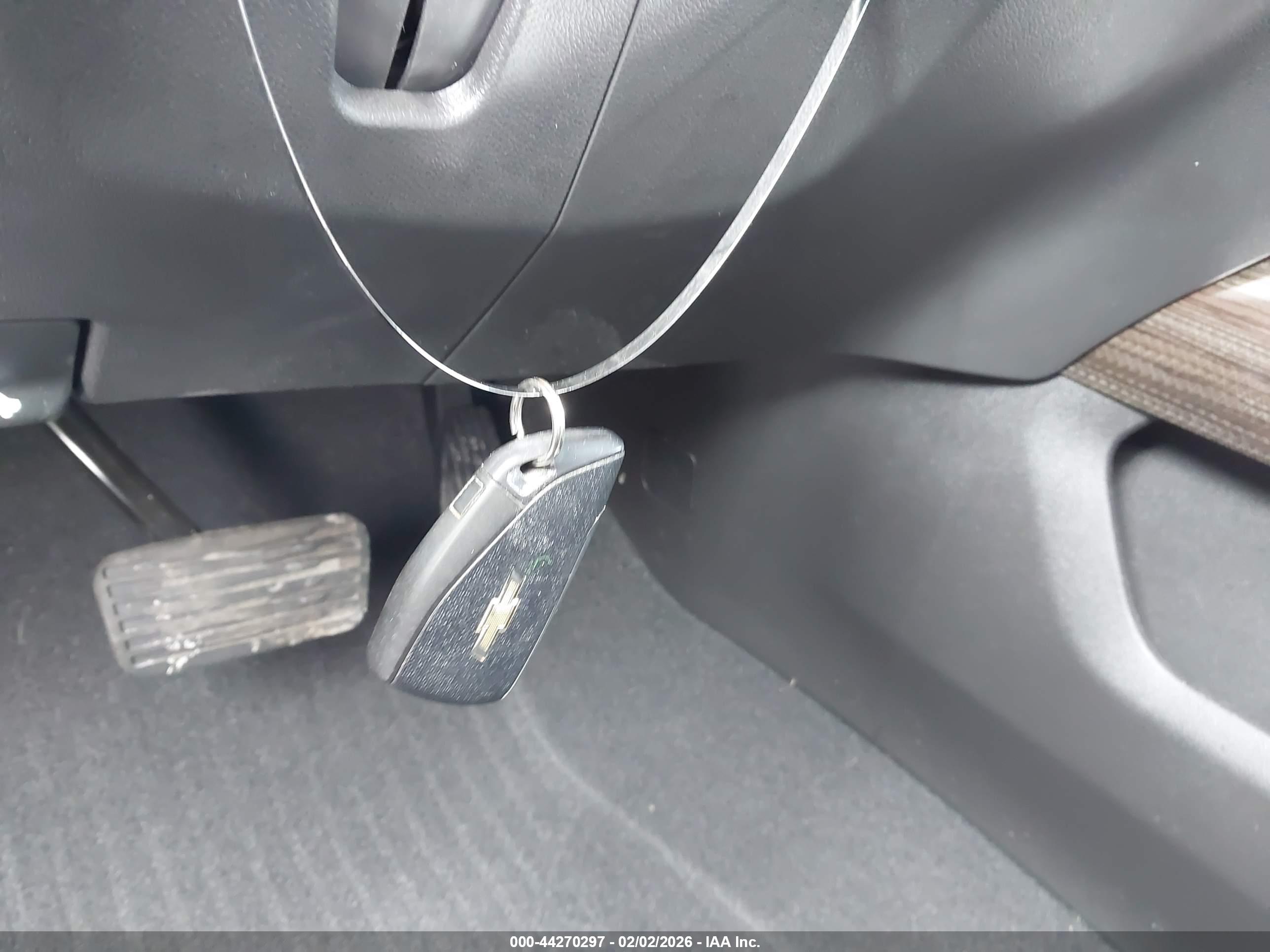 CHEVROLET SILVERADO image 11