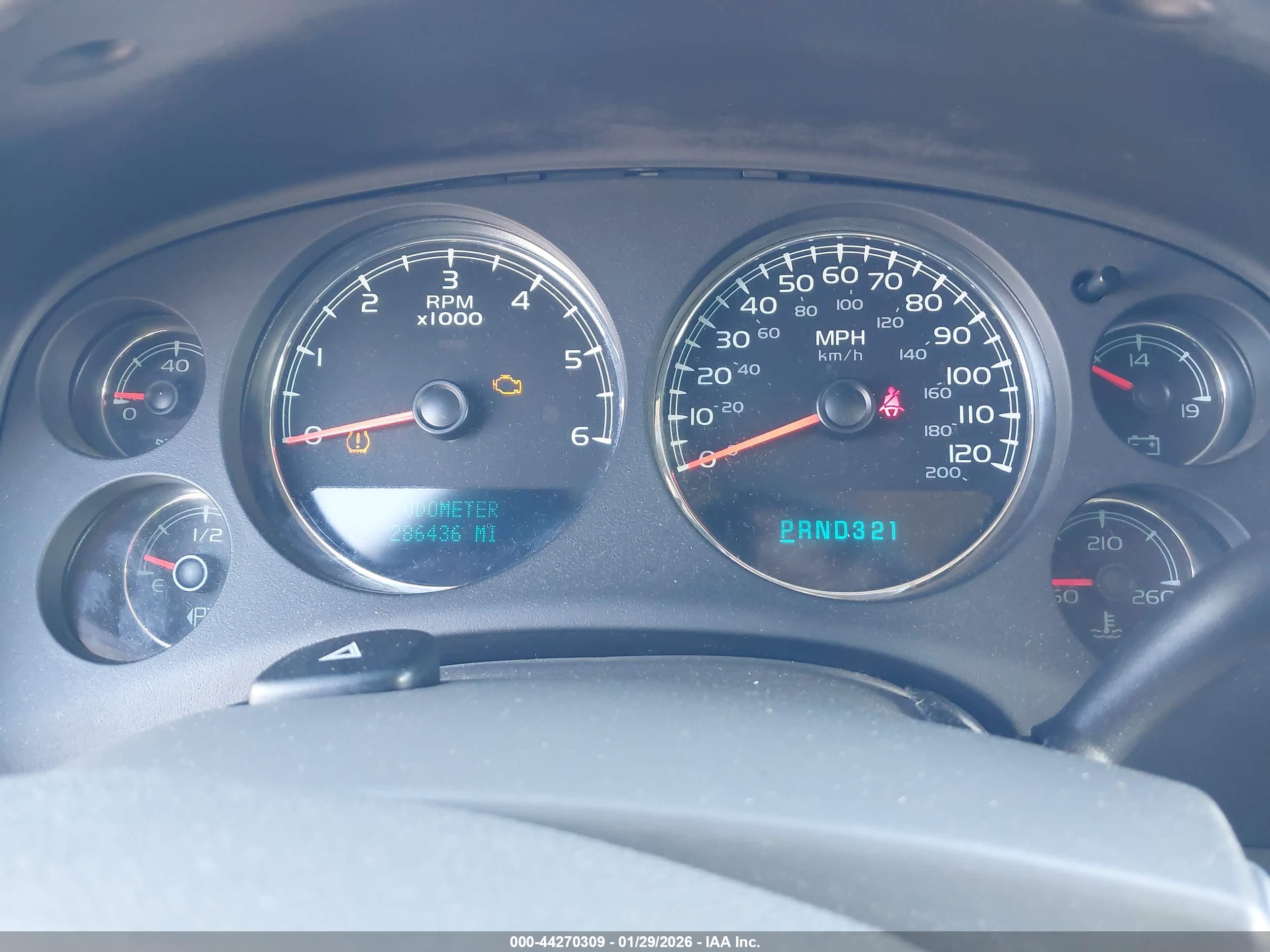 CHEVROLET SUBURBAN image 7