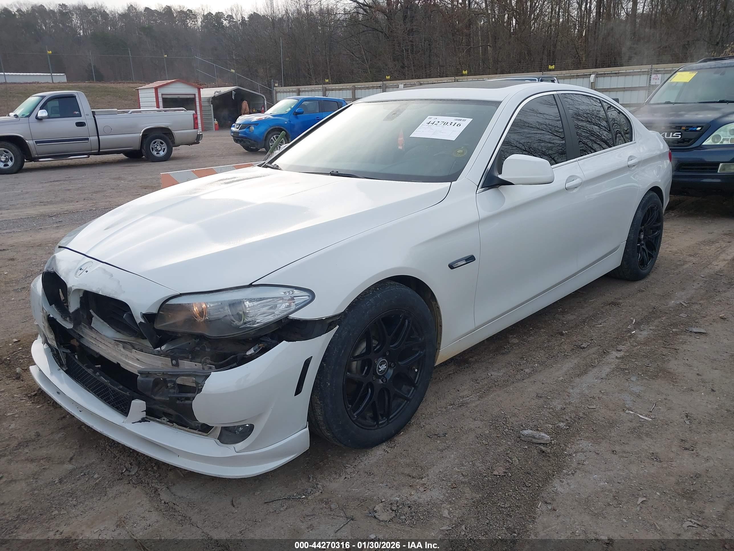 BMW 528I image 2