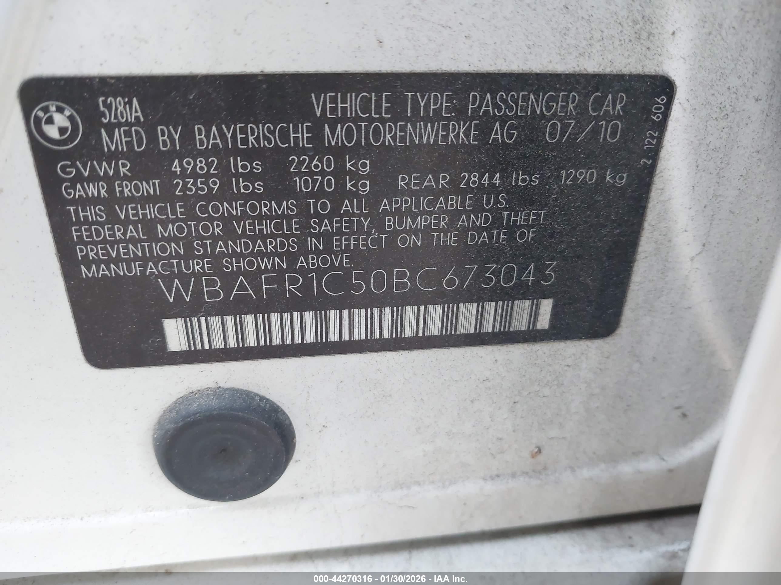 BMW 528I image 9
