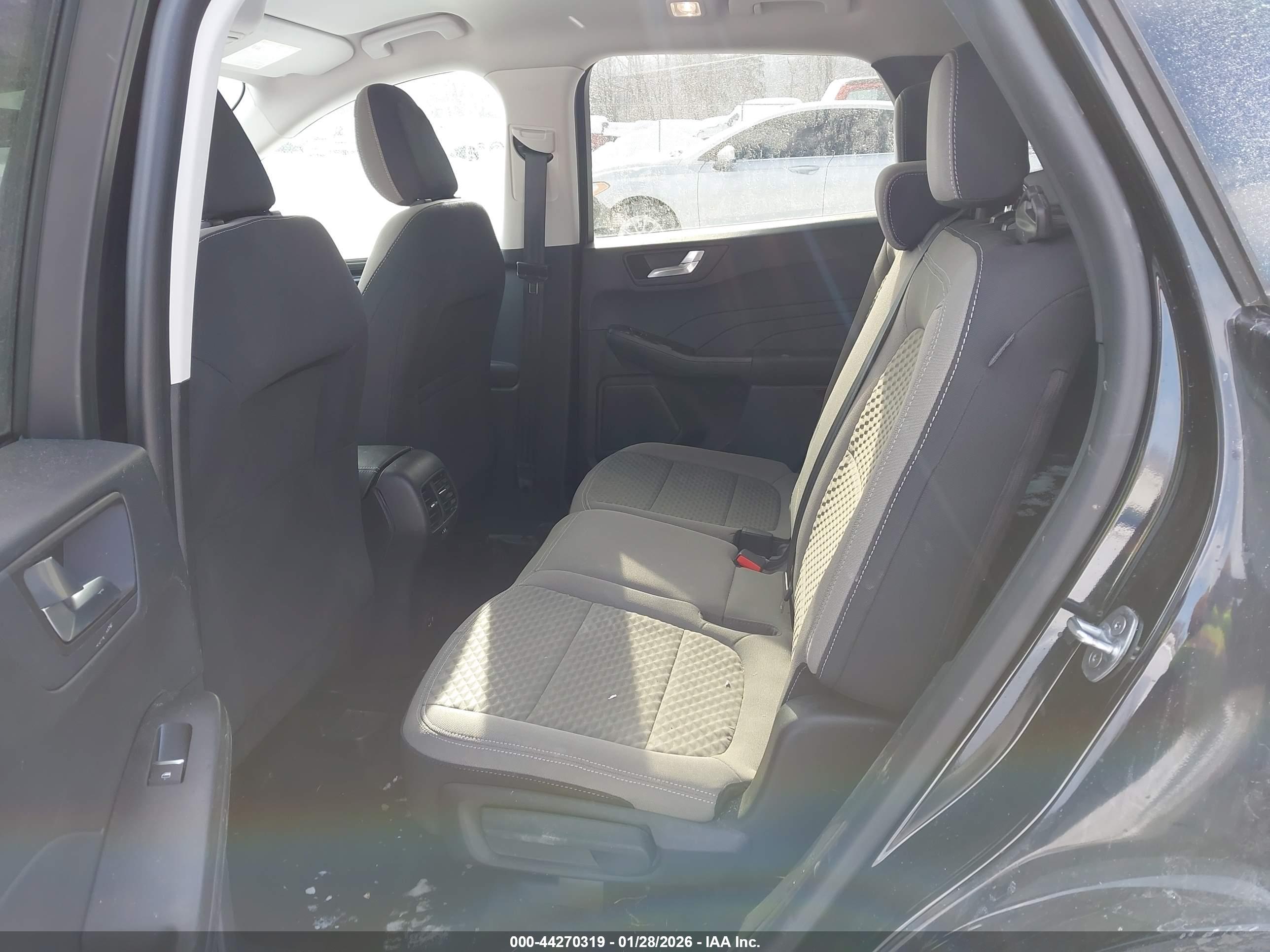 FORD ESCAPE image 8