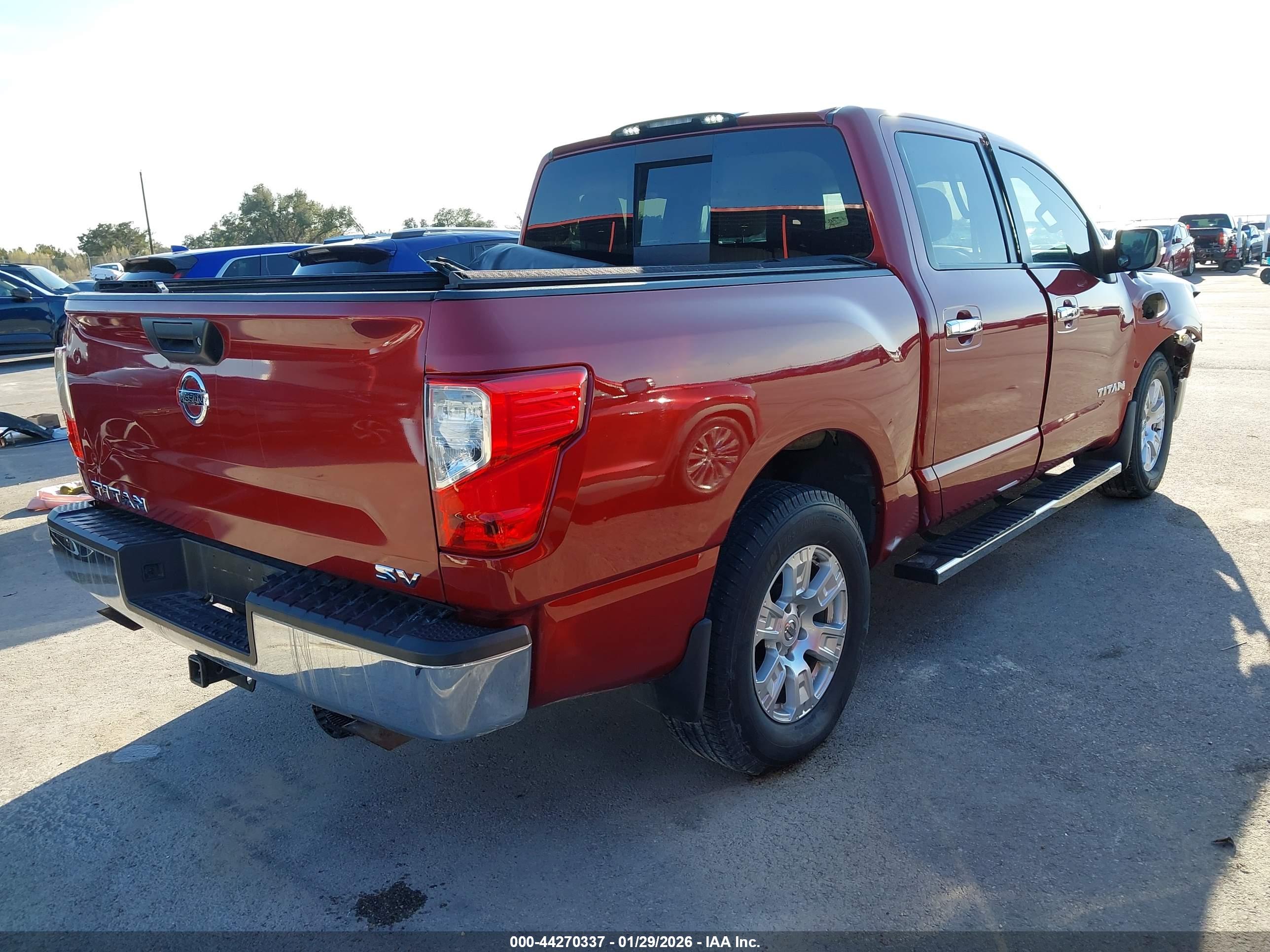 NISSAN TITAN image 4