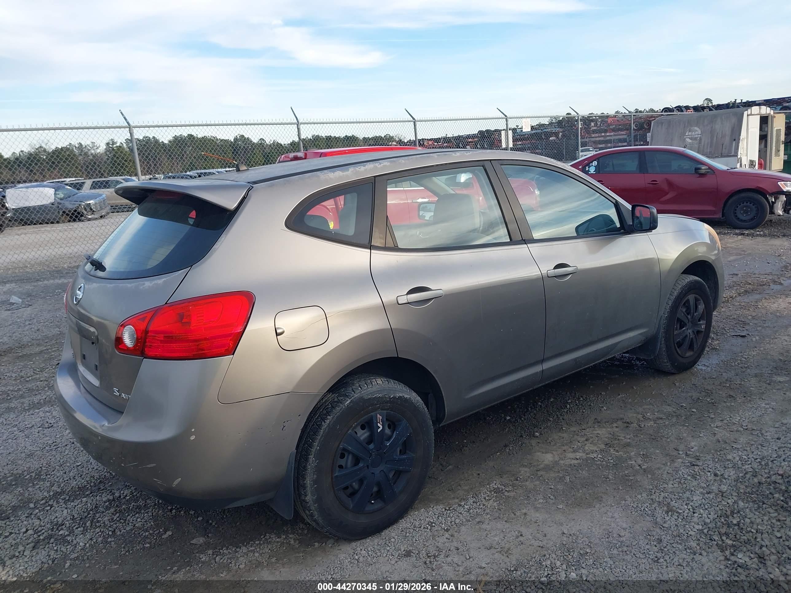 NISSAN ROGUE image 4