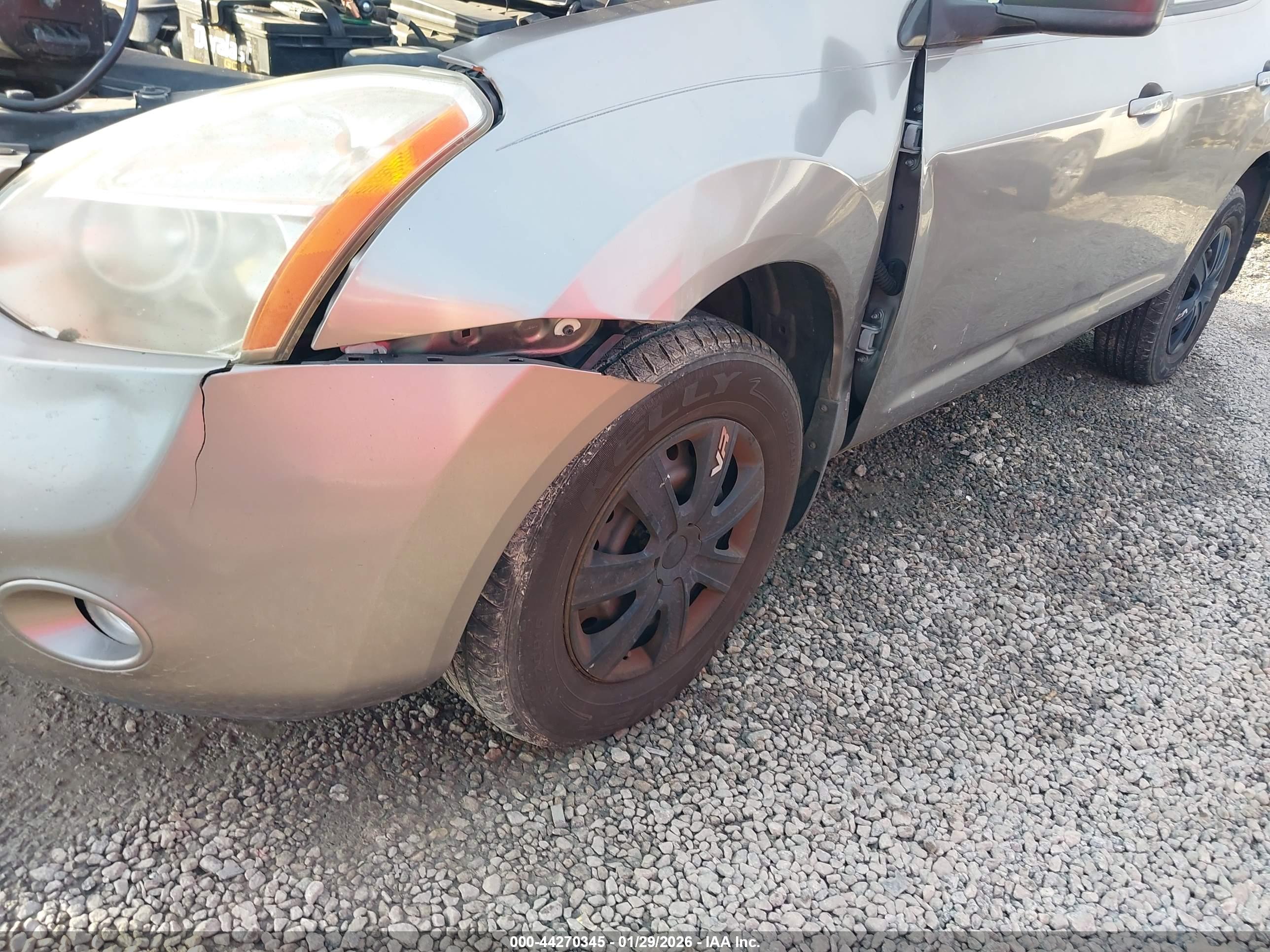 NISSAN ROGUE image 6