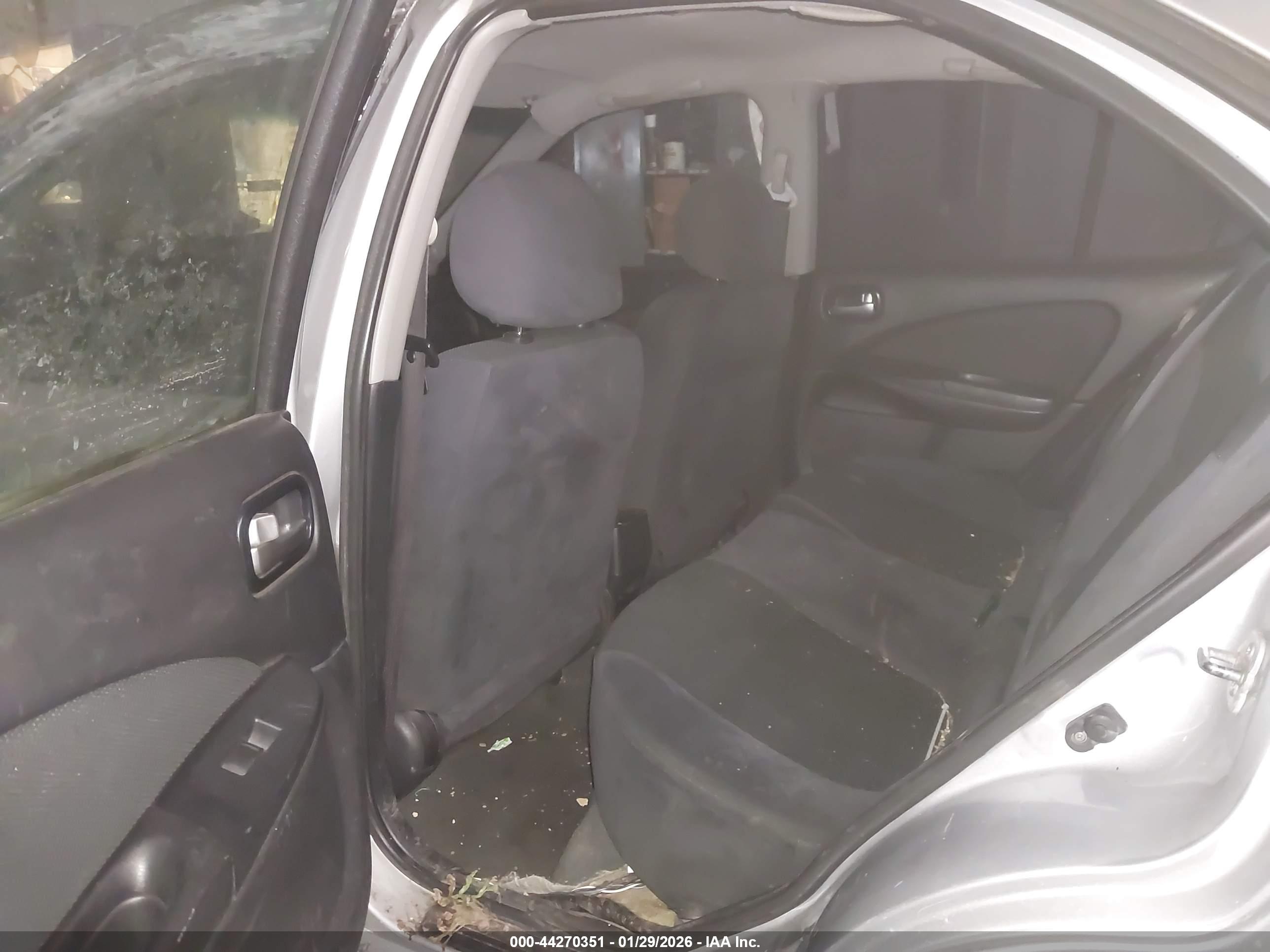 NISSAN SENTRA image 8