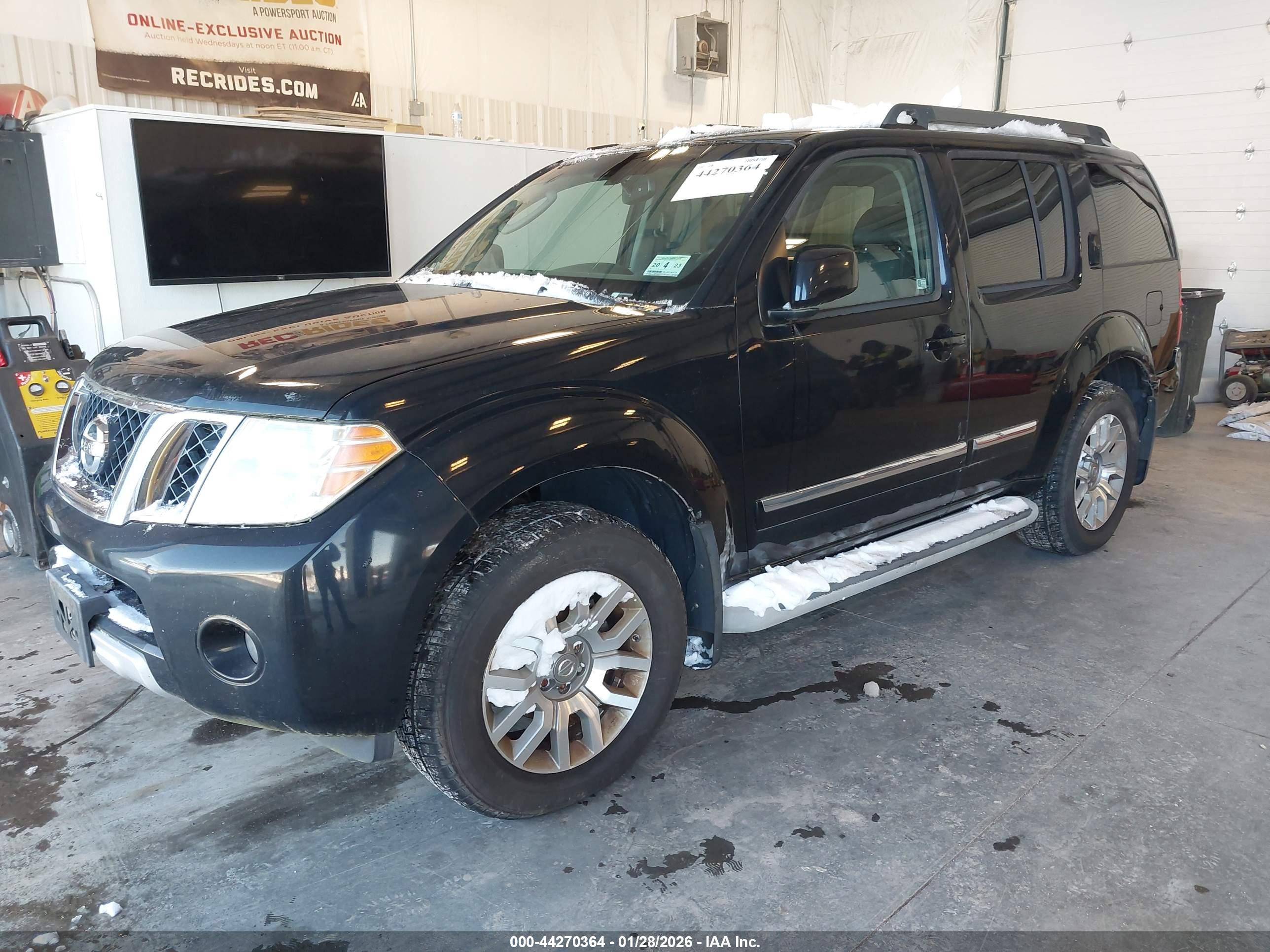 NISSAN PATHFINDER image 2