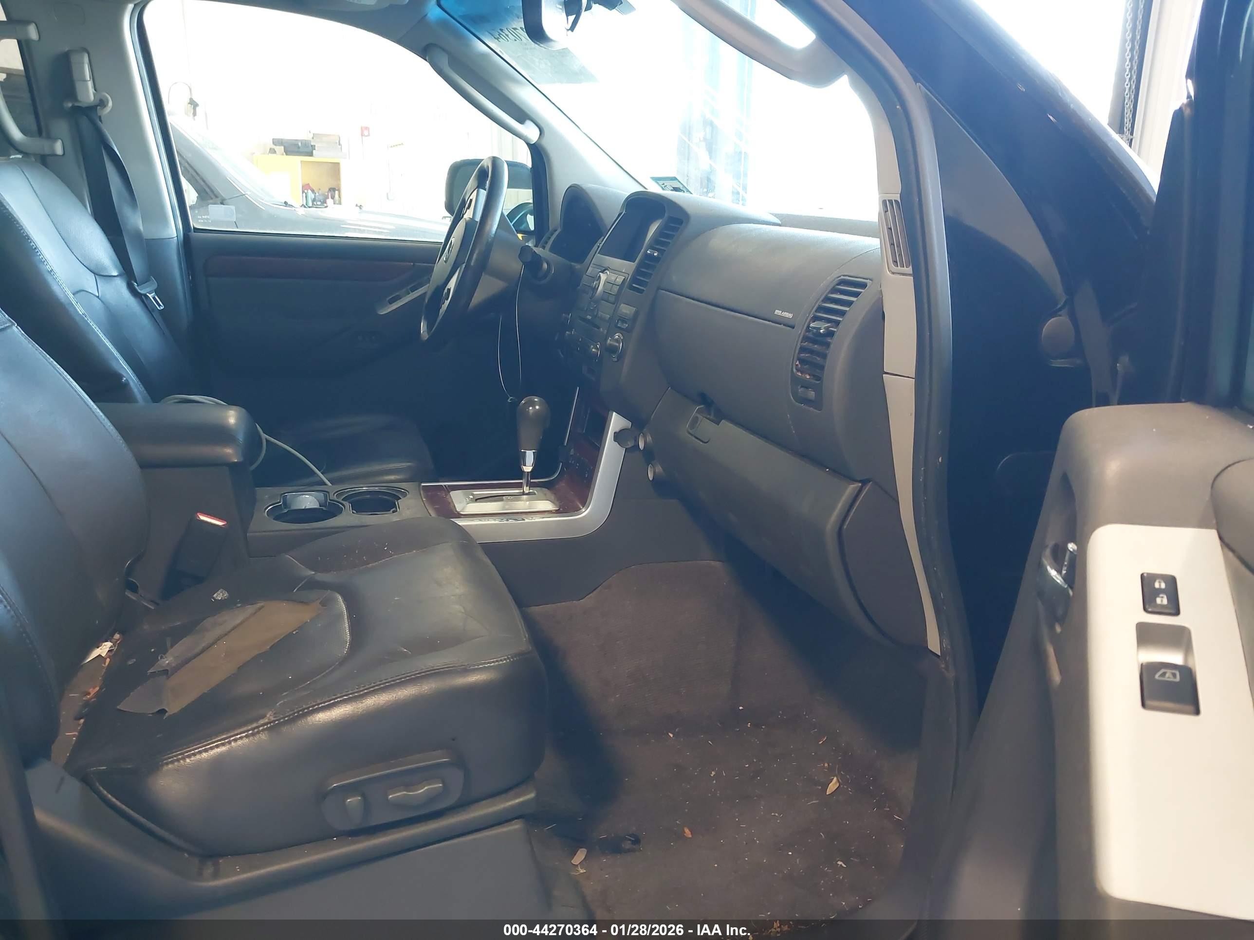 NISSAN PATHFINDER image 5