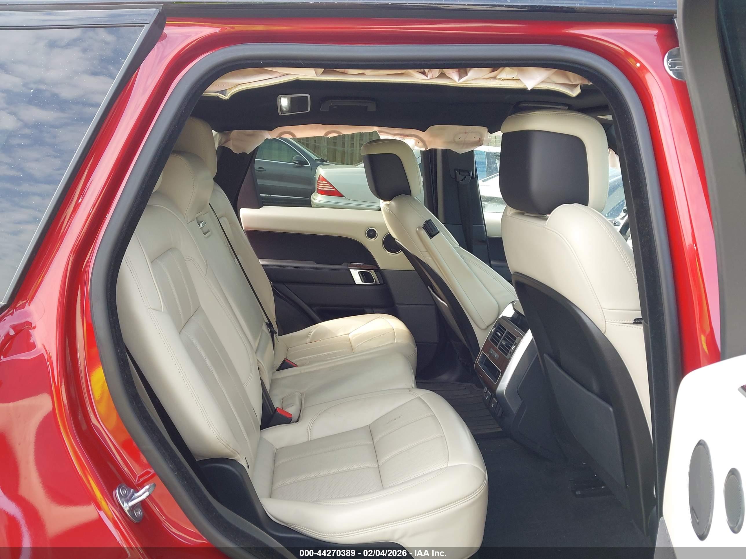 LAND ROVER image 8