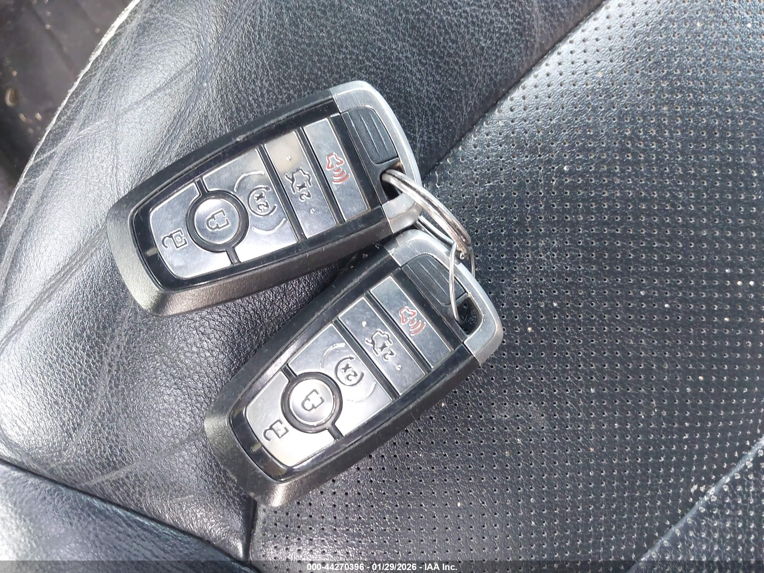 FORD EXPLORER image 11