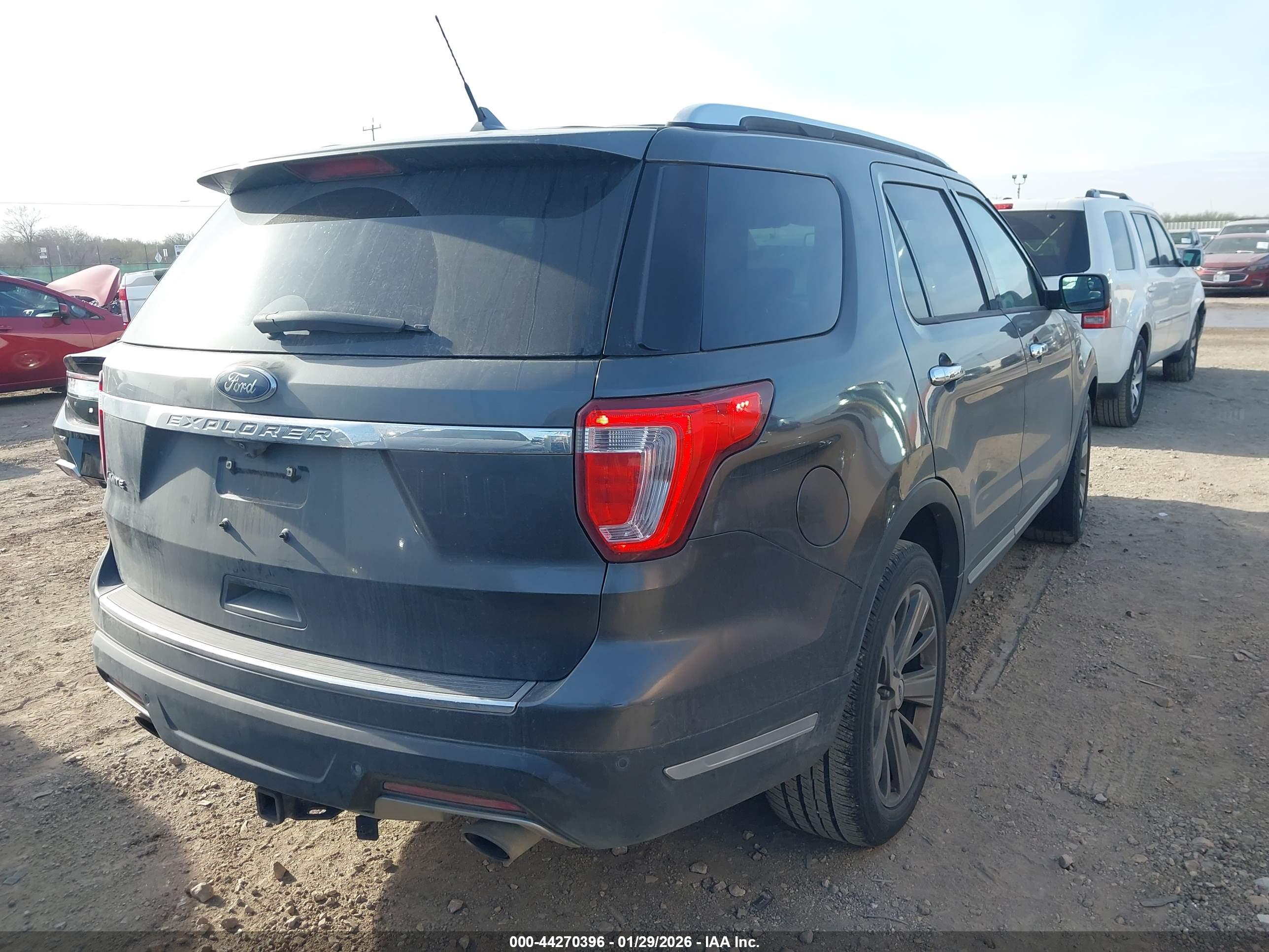 FORD EXPLORER image 4