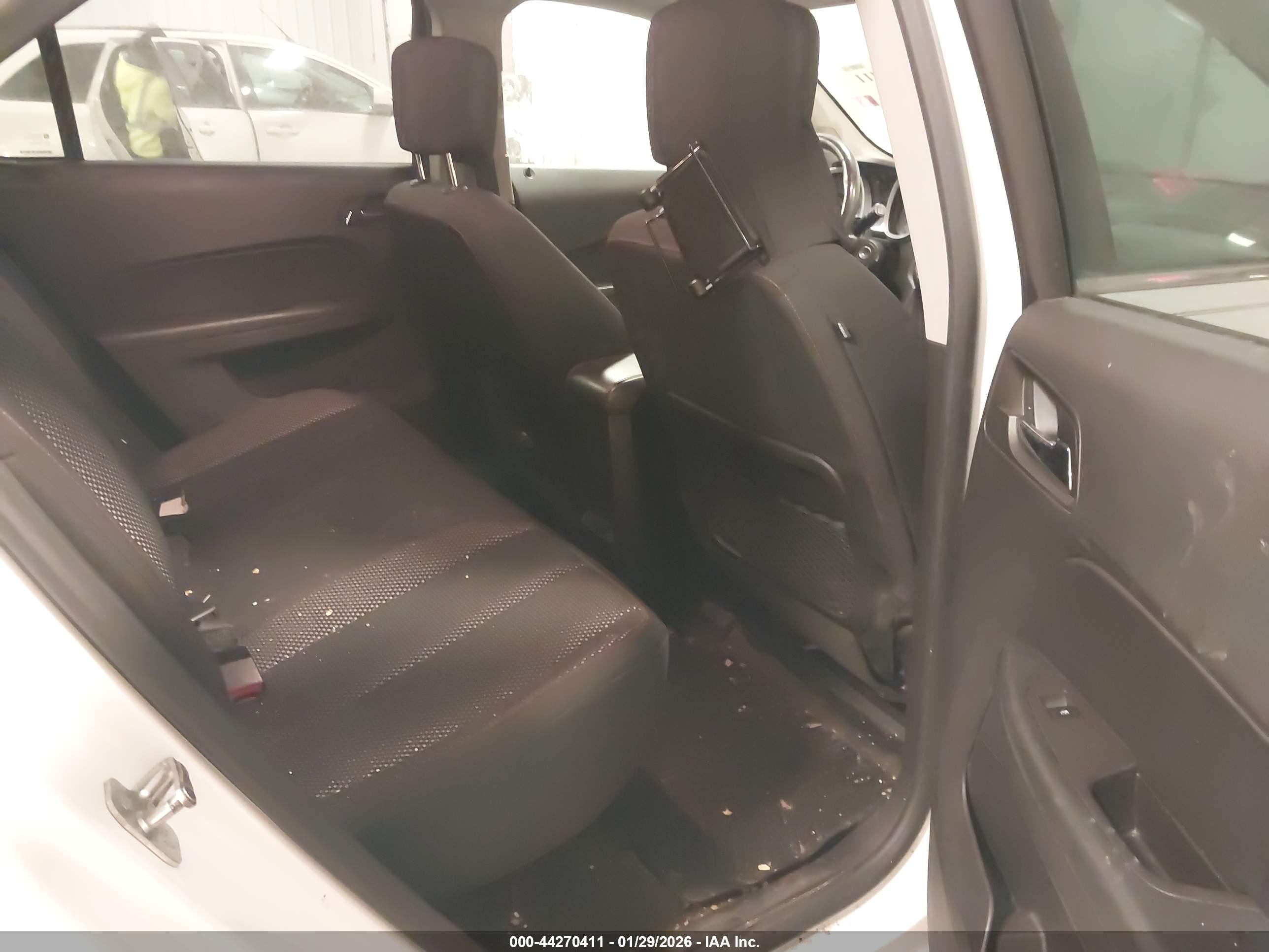 CHEVROLET EQUINOX image 8