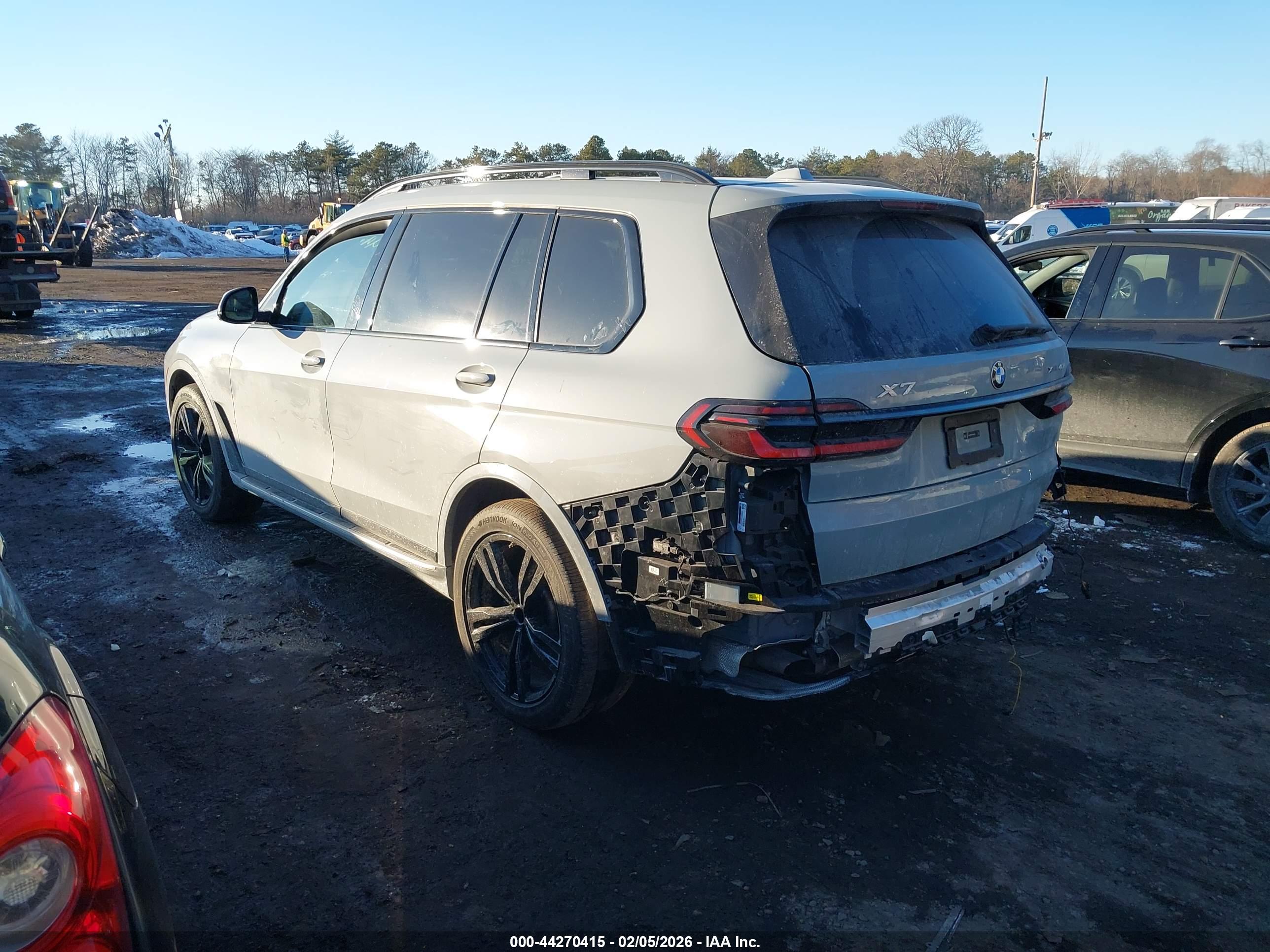 BMW X7 image 3