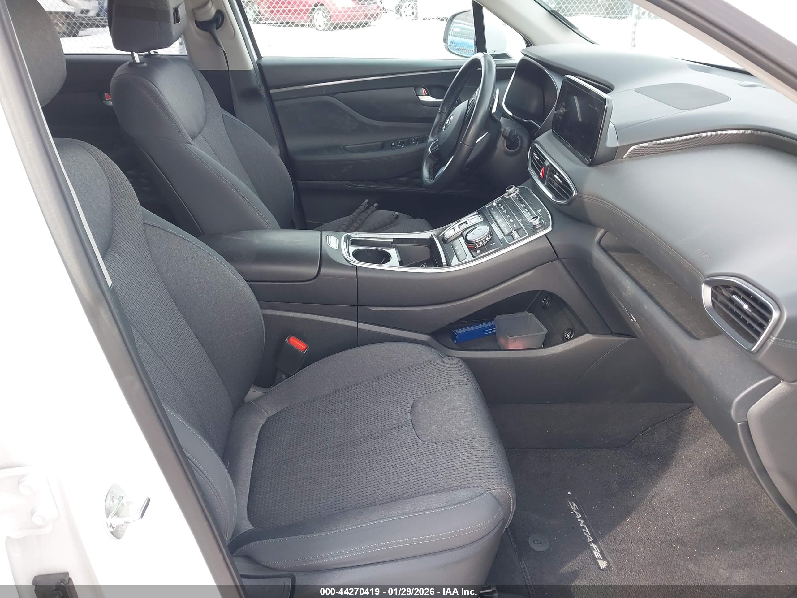 HYUNDAI SANTA image 5