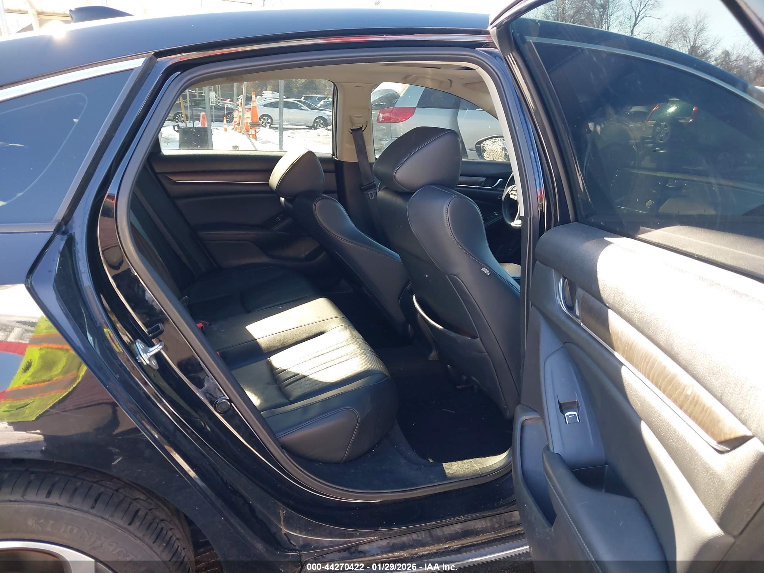HONDA ACCORD image 8