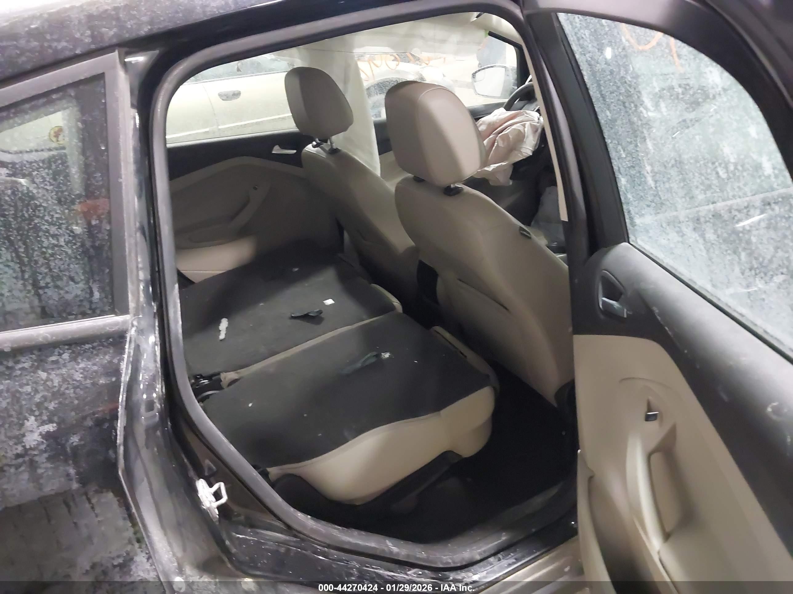 FORD C-MAX image 8