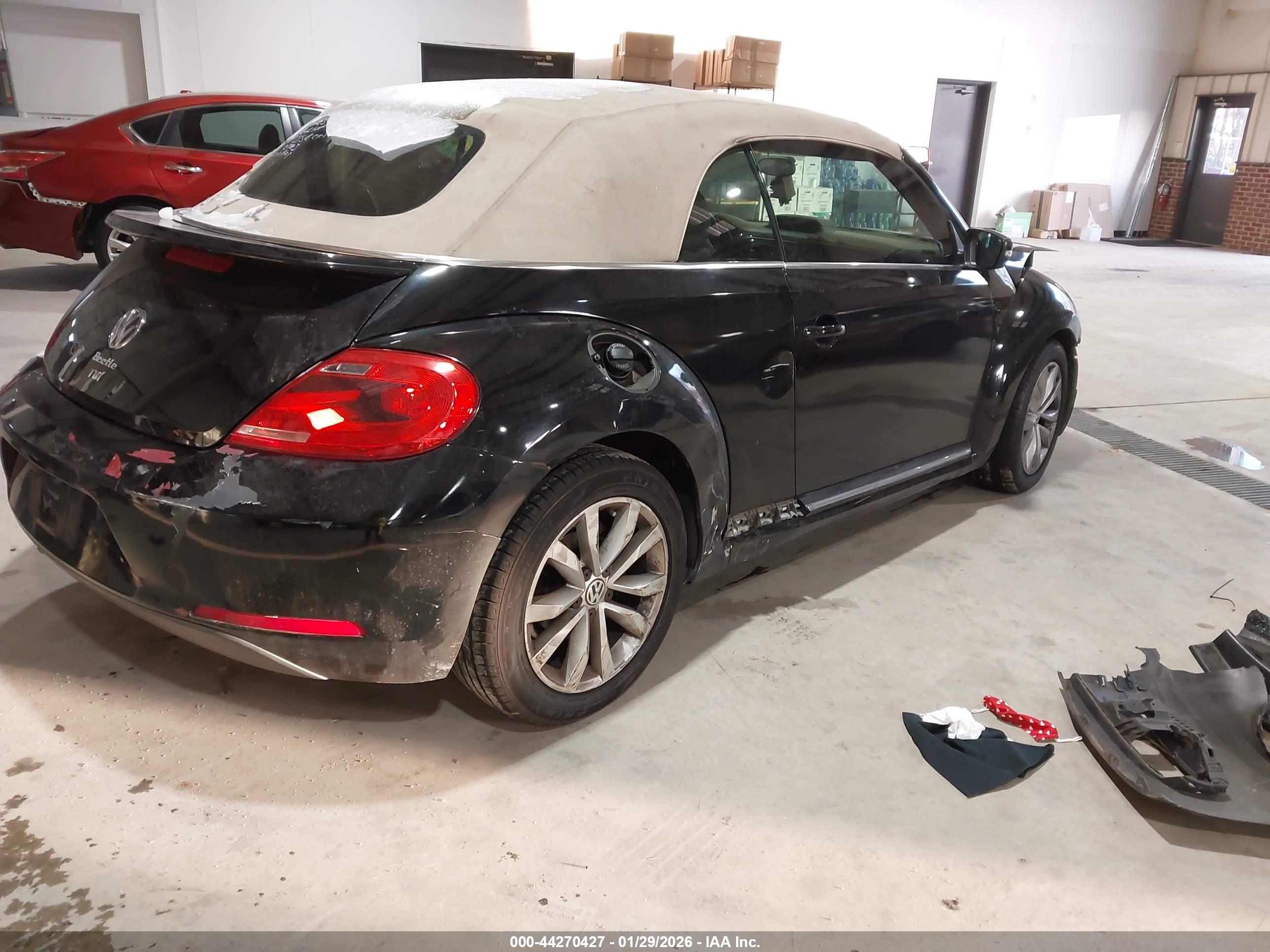 VOLKSWAGEN BEETLE image 4