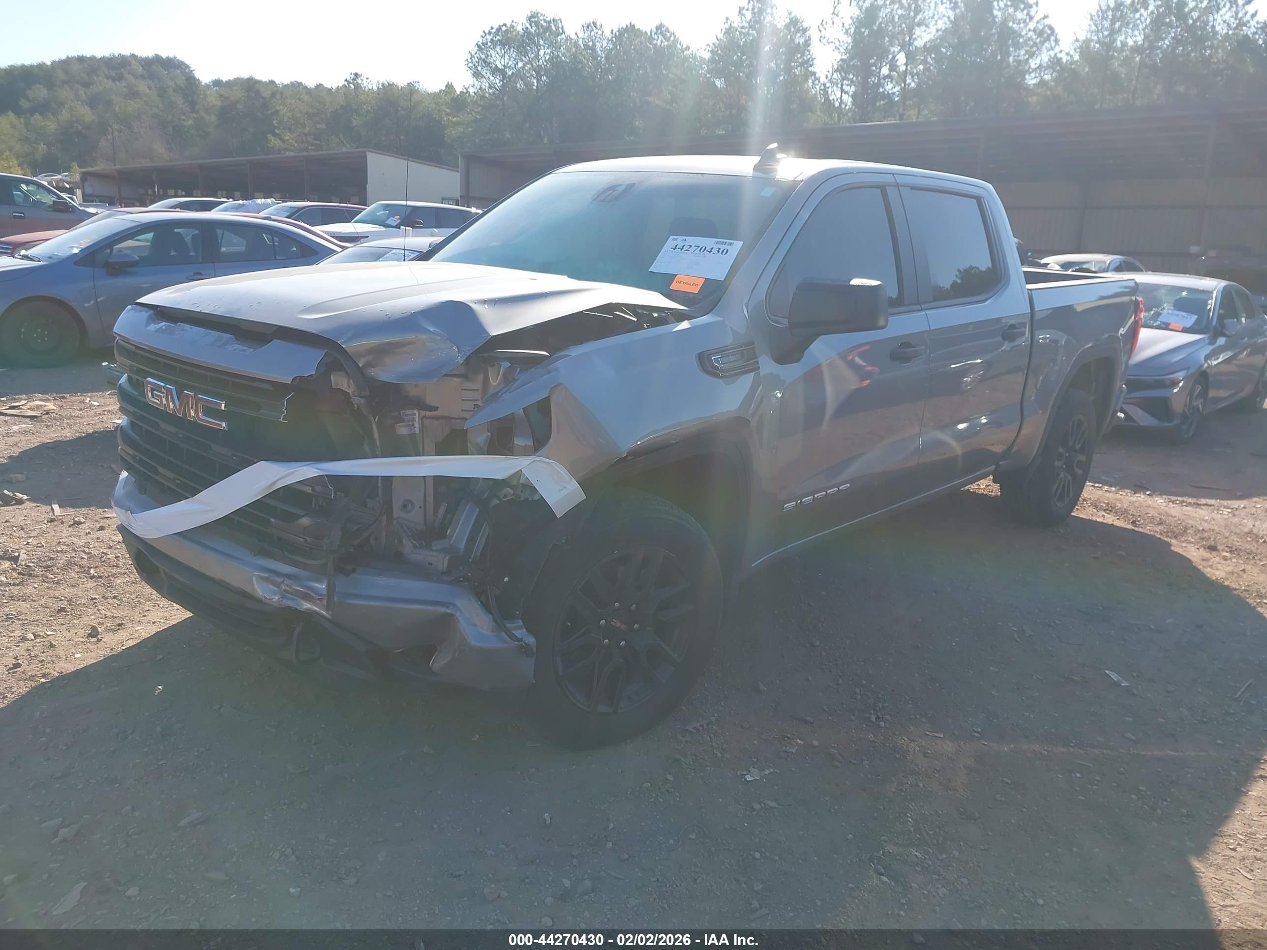 GMC SIERRA image 2