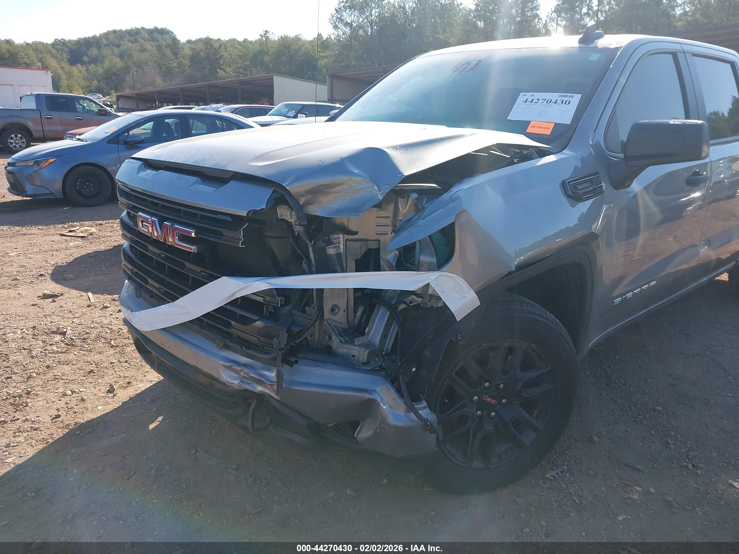GMC SIERRA image 6