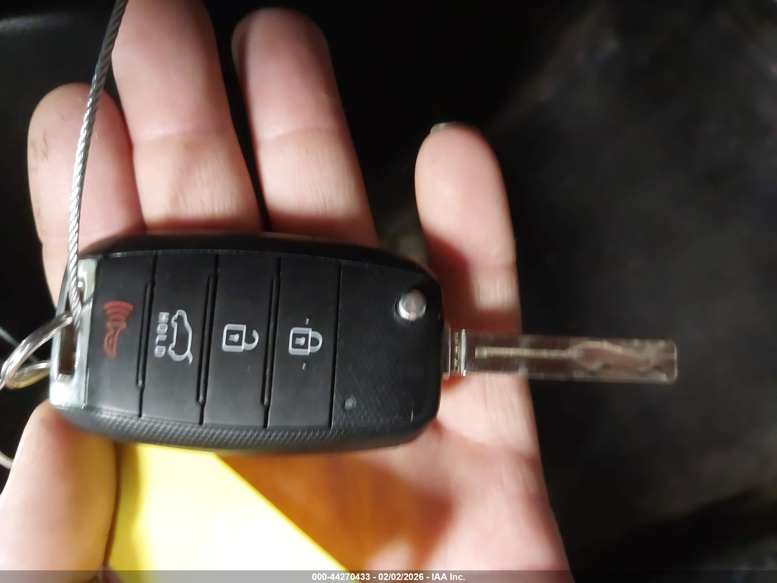 KIA SPORTAGE image 11