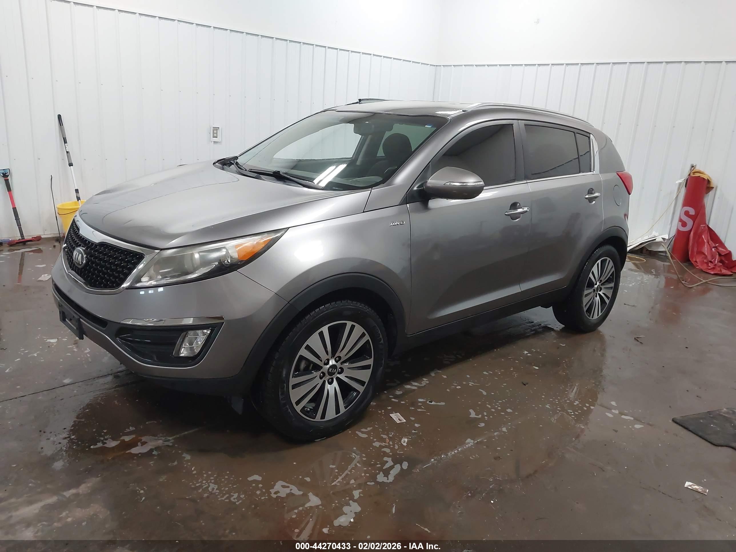 KIA SPORTAGE image 2