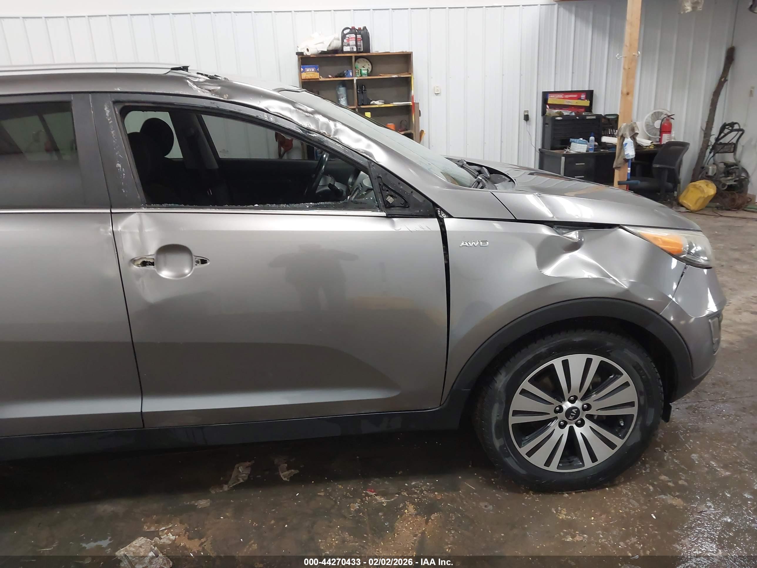 KIA SPORTAGE image 6